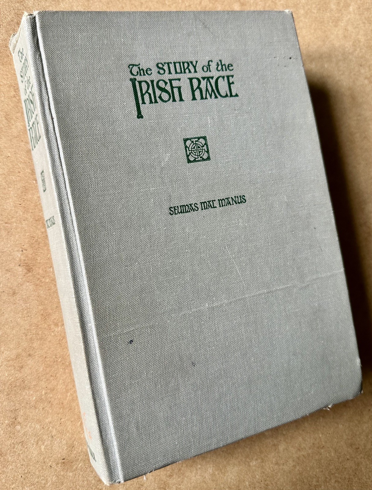 IRISH HISTORY The Story Of The Irish Race, Seamus Mac Manus. 1969, Hardback