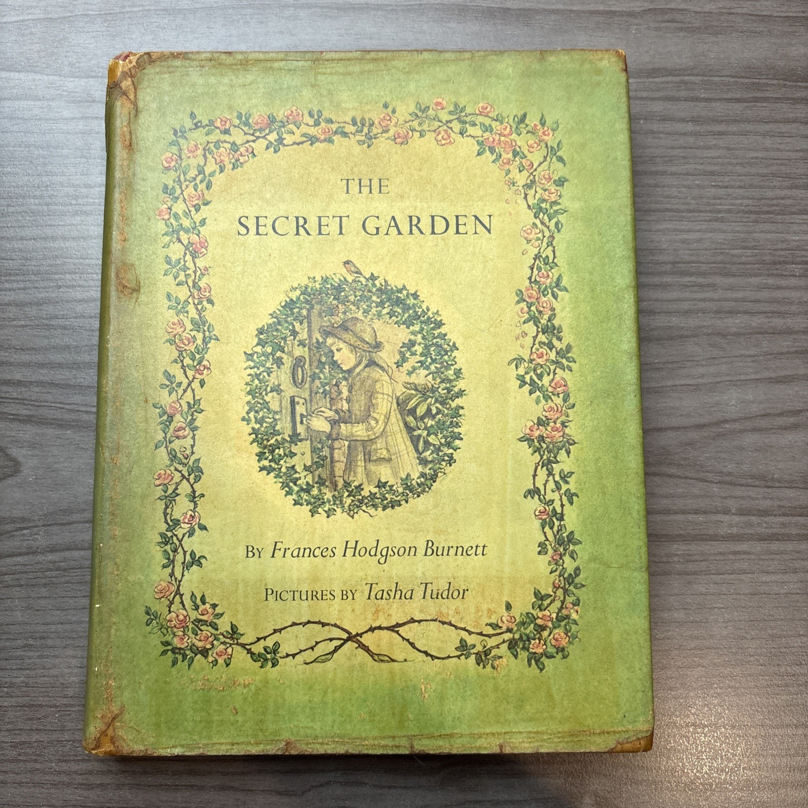 Frances Hodgson Burnett & Tasha Tudor THE SECRET GARDEN Vintage 1962 HCDJ
