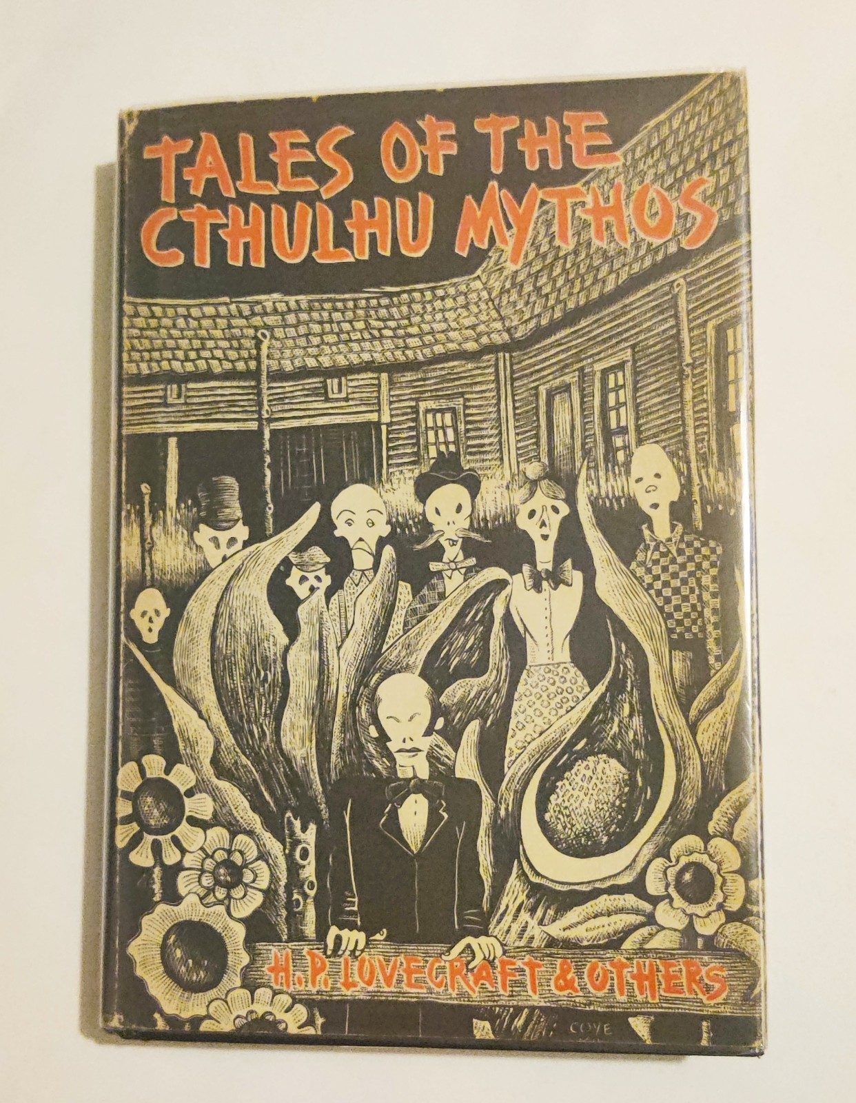 Tales of the Cthulhu Mythos by H.P. Lovecraft & Others-1969 First Edition-VG+
