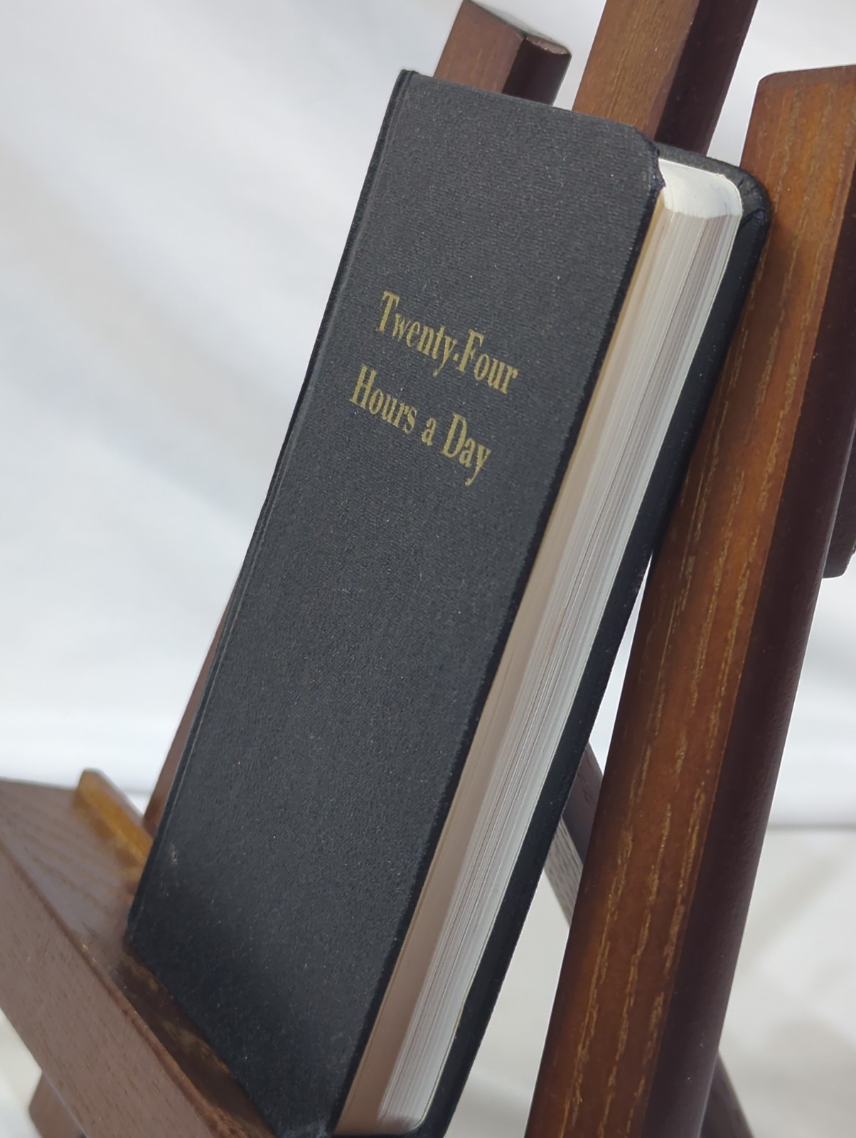 Vintage Early Printing Twenty Four Hours A Day by Hazelden Hardcover Book