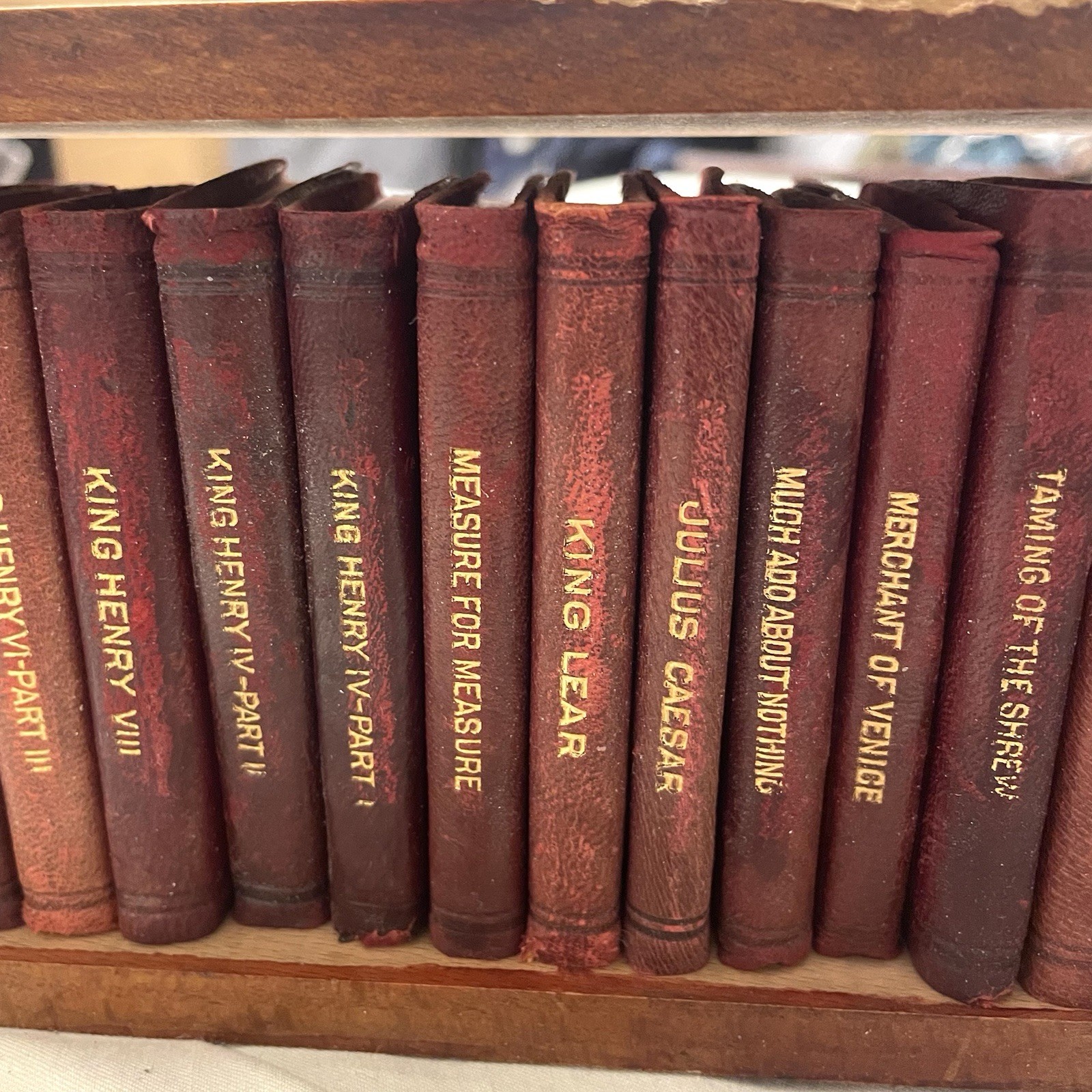 Antique Miniature Knickerbocker Shakespeare Books 23 Vols Original Wood Case
