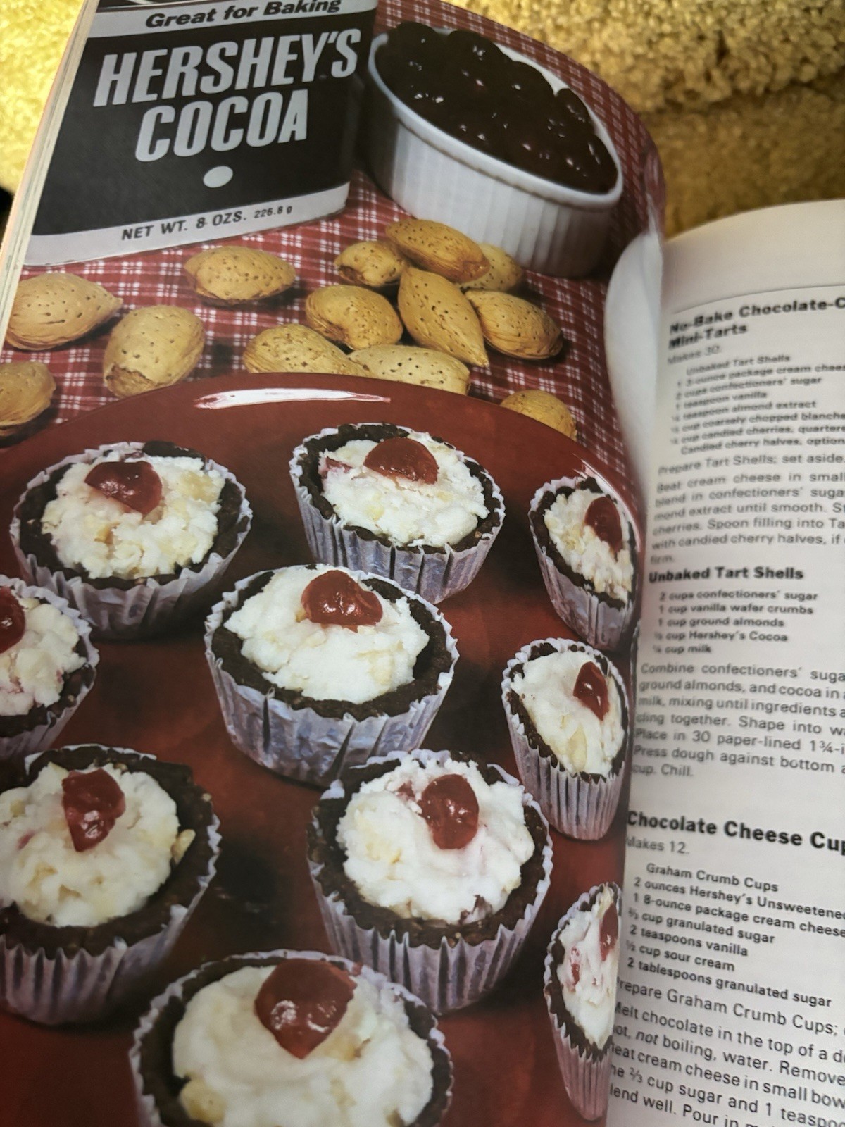 Vintage Ideals Hersheys Chocolate & Cocoa Softcover Cookbook 1983