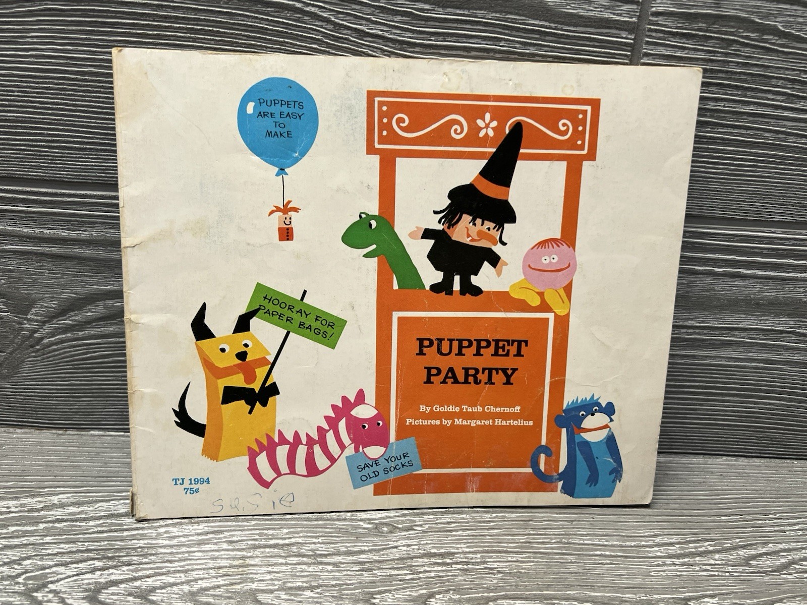 Vintage Puppet Party Arts and Crafts Scholastic 1971 Paperback Book Retro Kids