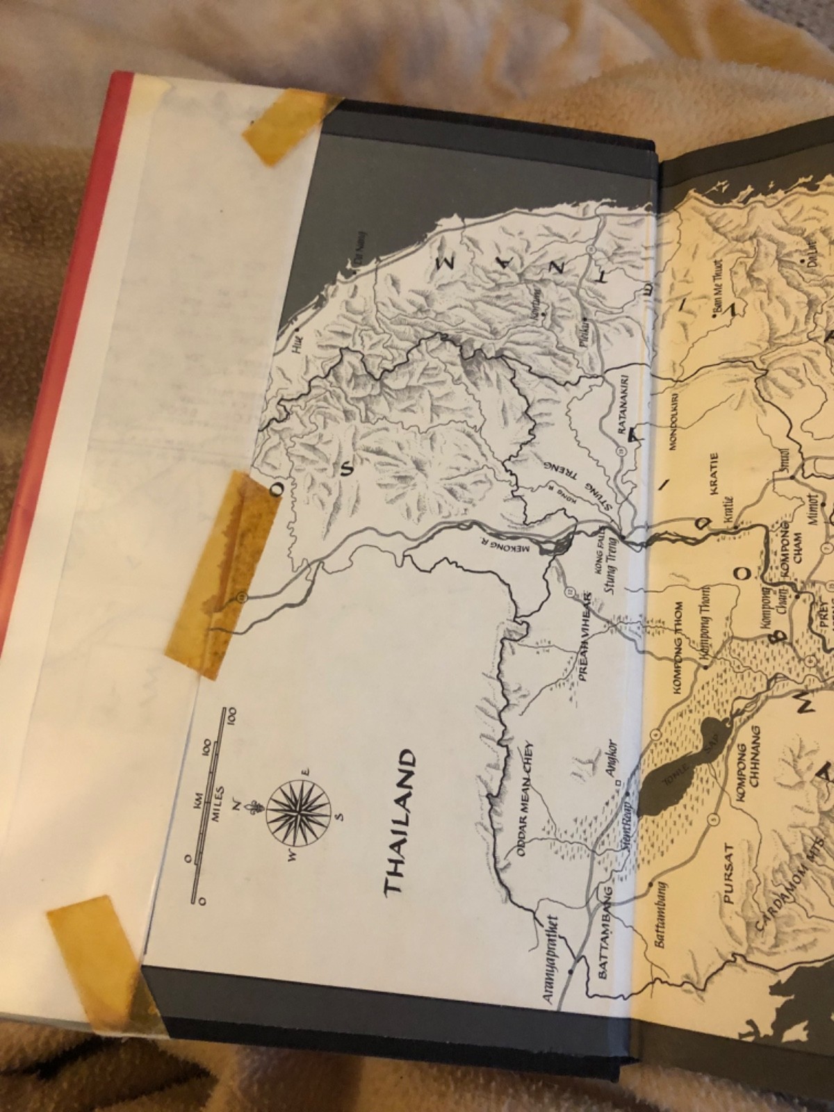 Sideshow by William Shawcross 1979 Hardcover Book w/ Dust Jacket Ex-Library