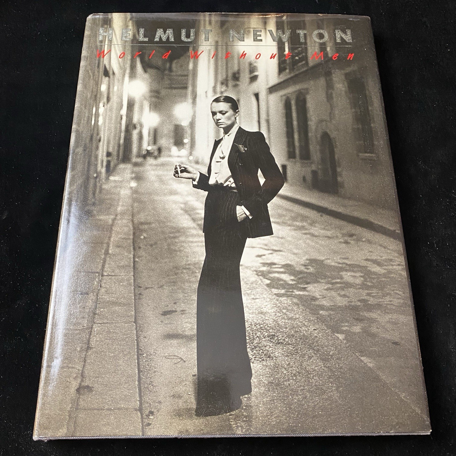 WORLD WITHOUT MEN Signed by HELMUT NEWTON 1993 HCDJ Schirmer Art Books