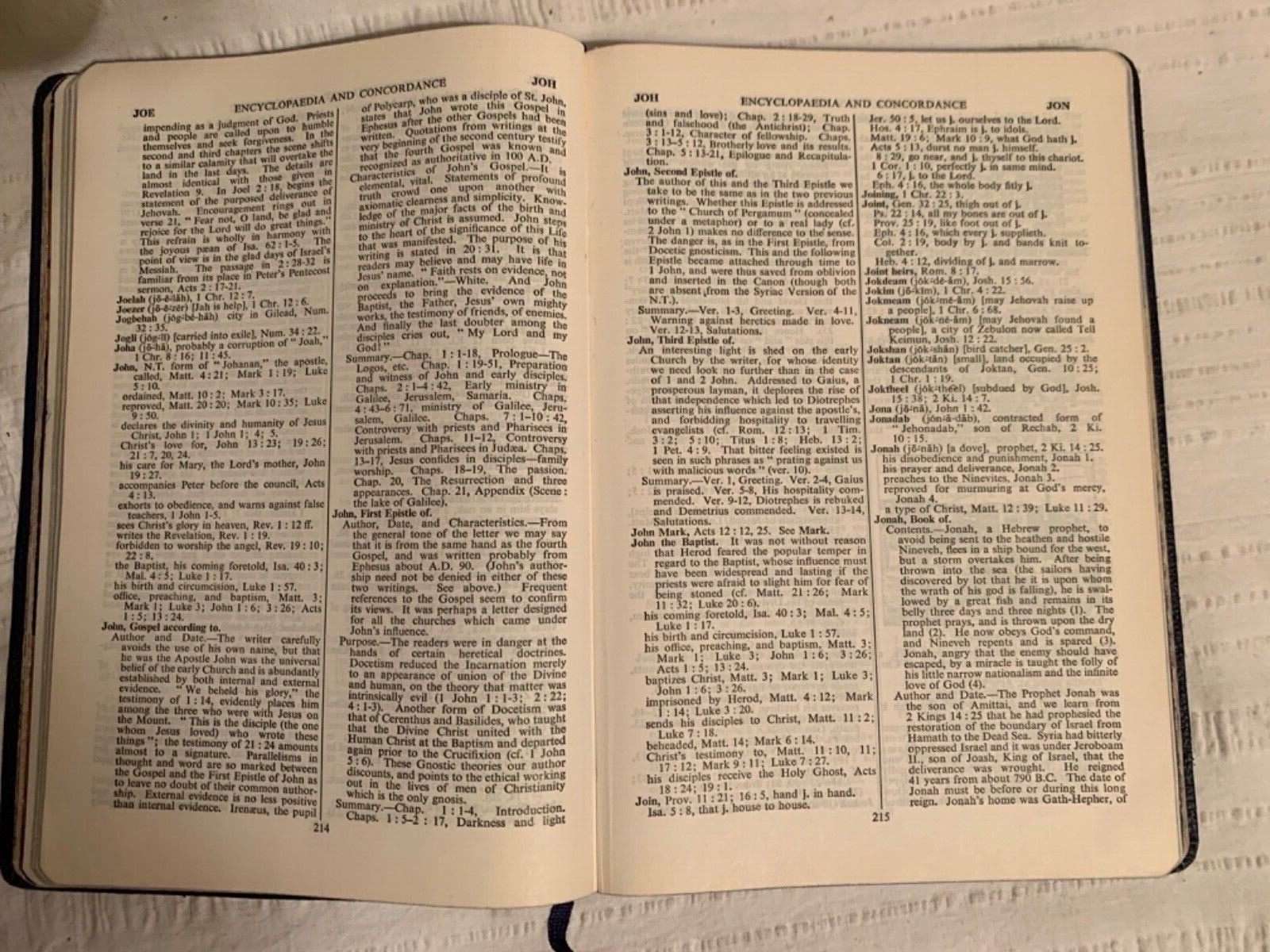 The Bible Reader’s Encyclopaedia and Concordance Rev W M Clow D.D. Leather 1962