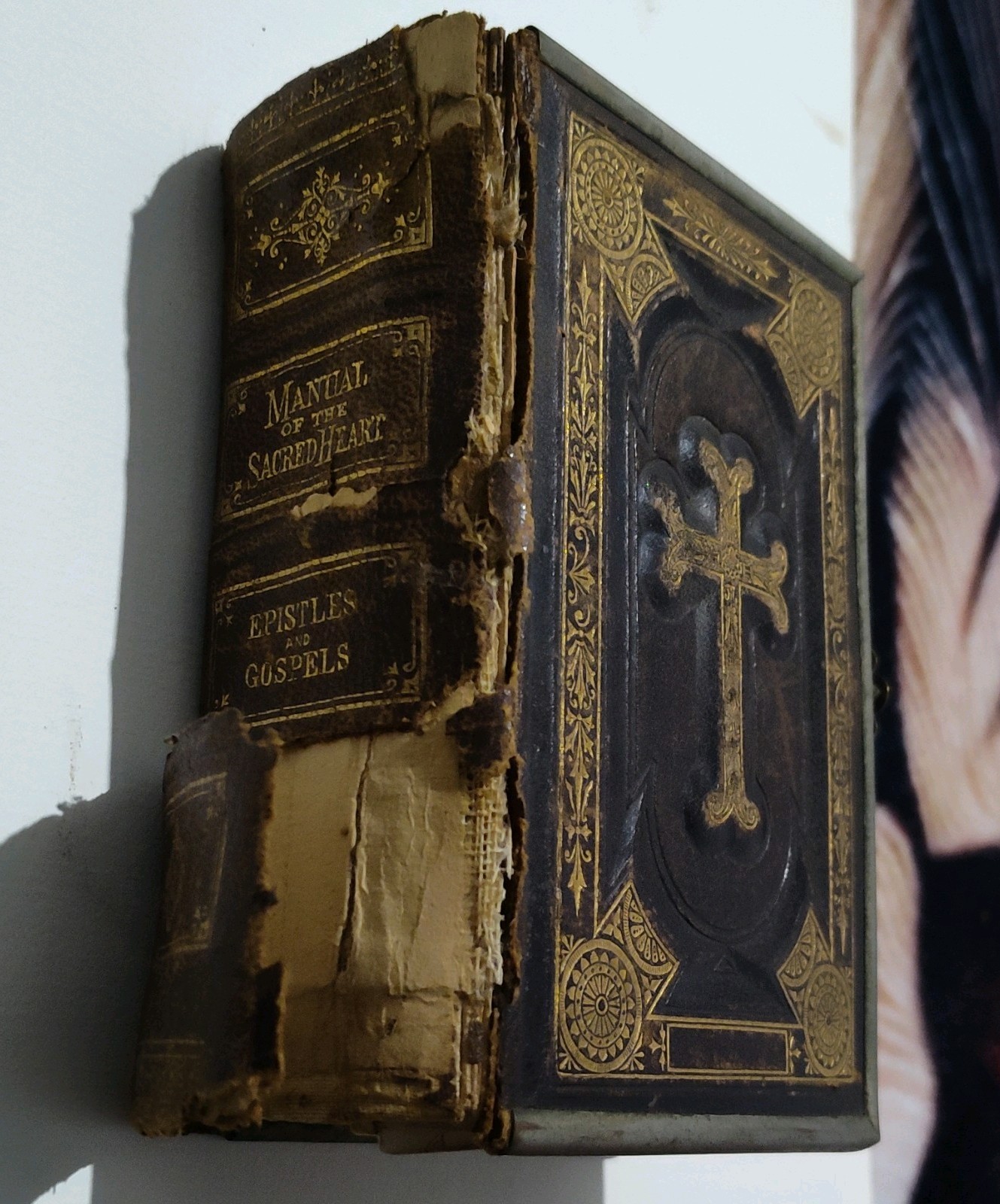 Antique 1877 CatholicPrayerBook-Manualof Sacred Heart-Thomas KellyNY-Metal Clasp