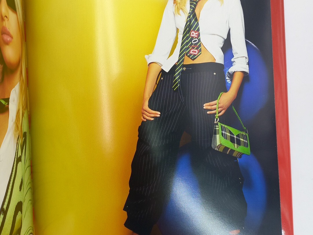 DIOR Fall Winter Collection 2004 JOHN GALLIANO Karolina Kurkova HC/DJ