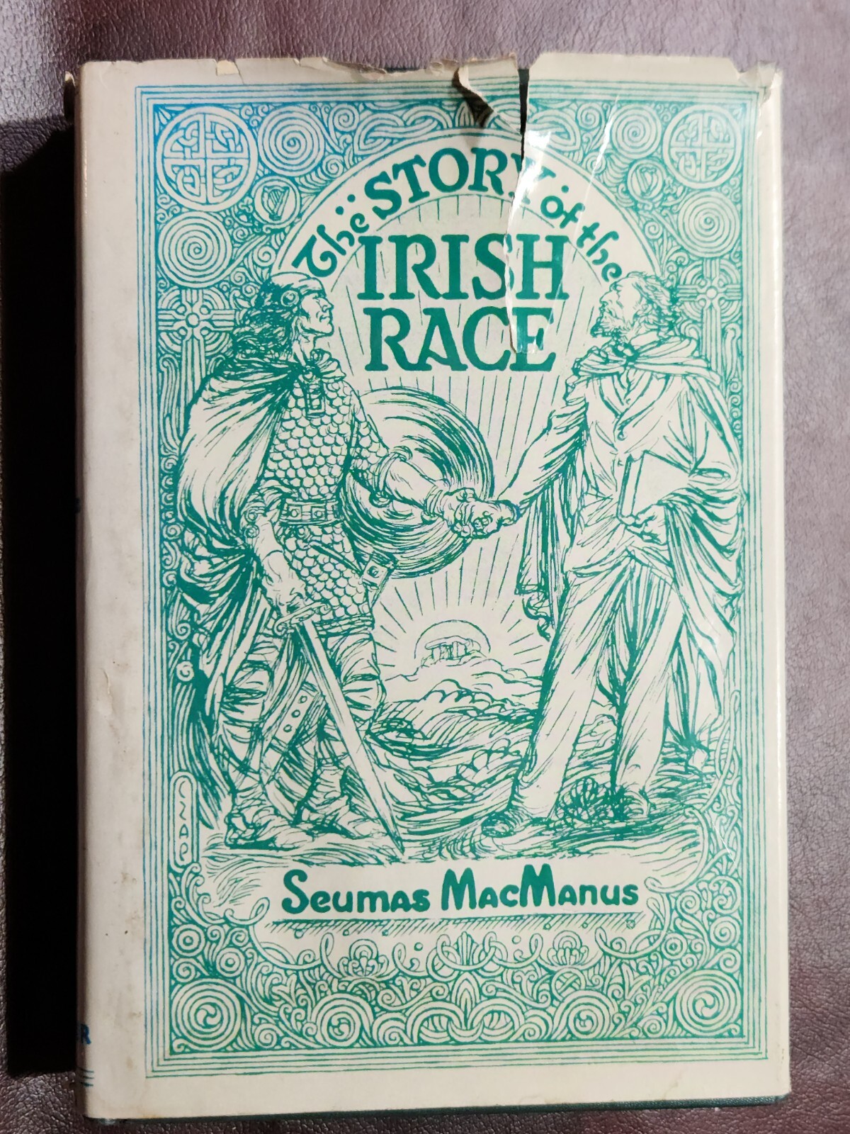 THE STORY OF THE IRISH RACE by Seumas MacManus hcdj 1978 Rev Edition COLLECTIBLE