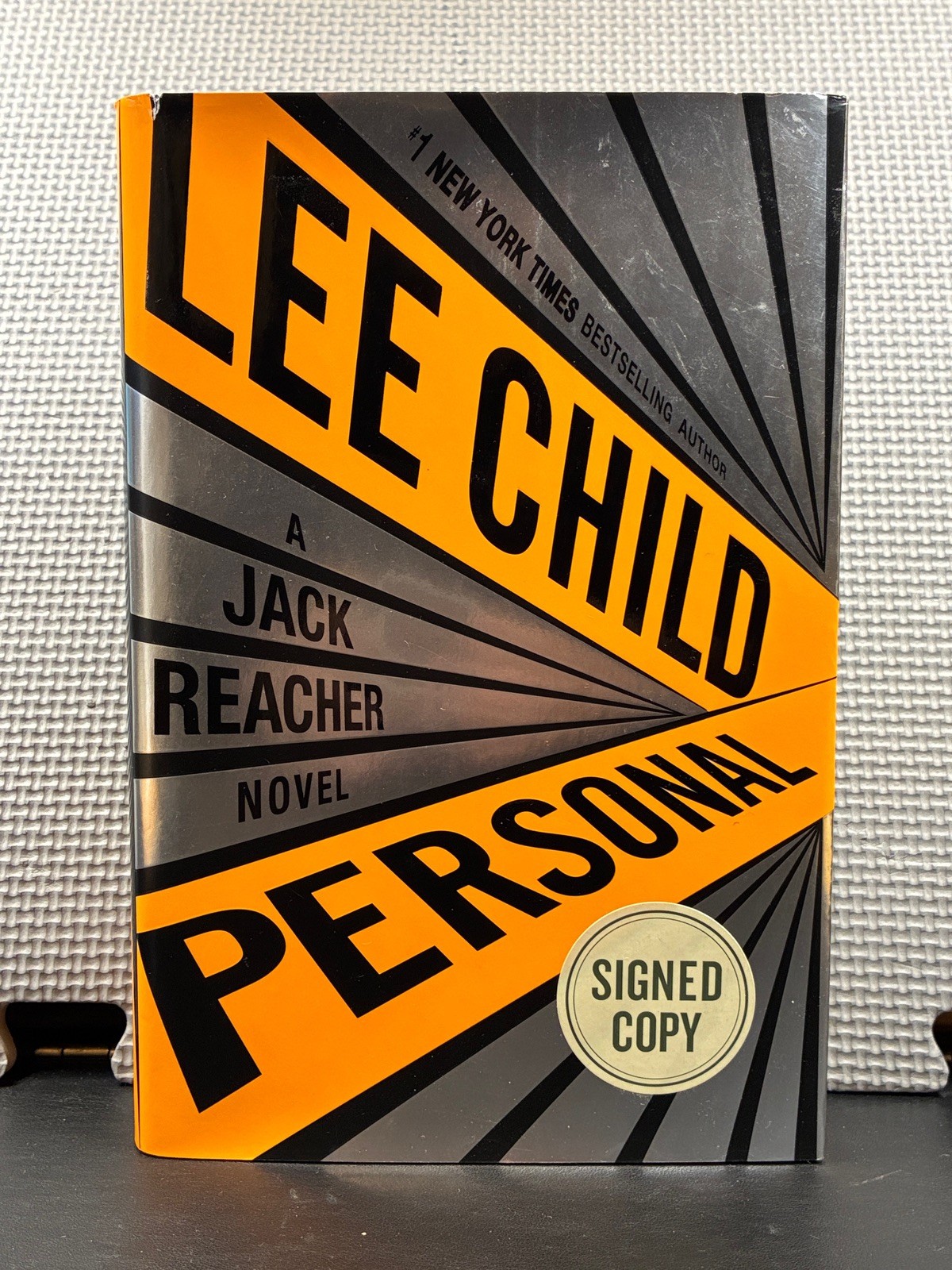 *SIGNED* a Jack Reacher novel by Lee Child: PERSONAL. Mint, unread.