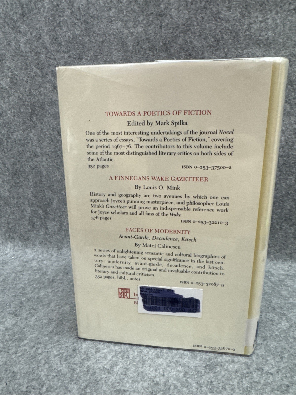 The grim phoenix: Reconstructing Thomas Pynchon by William M Plater