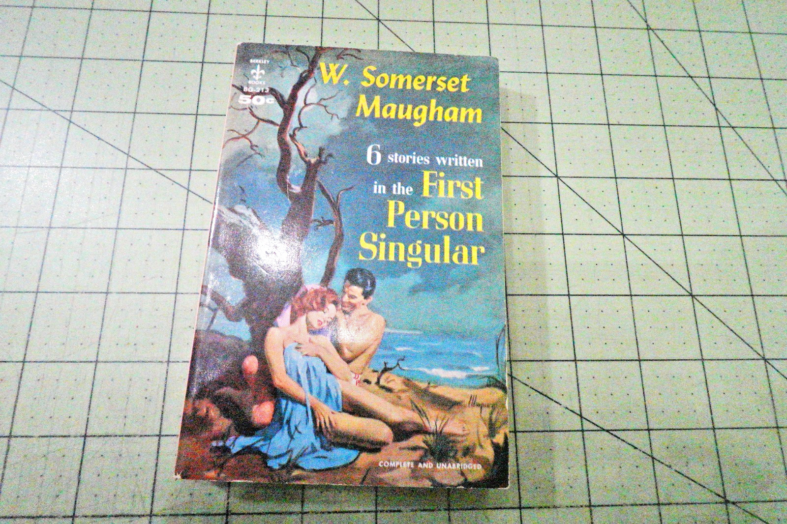 FIRST PERSON SINGULAR BY W. SOMERSET MAUGHAM 1959 BERKLEY BKS MAGUIRE GGA COVER!