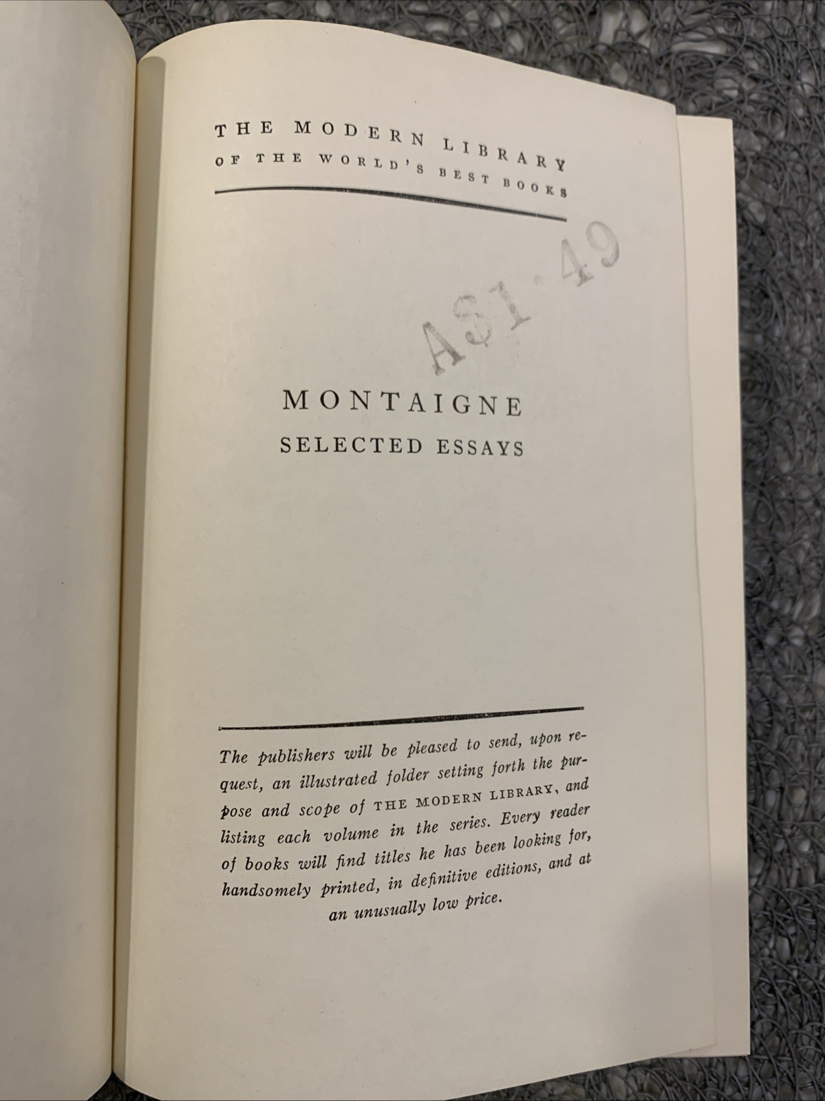 Montaigne : Selected Essays : Modern Library (HC) : Vintage