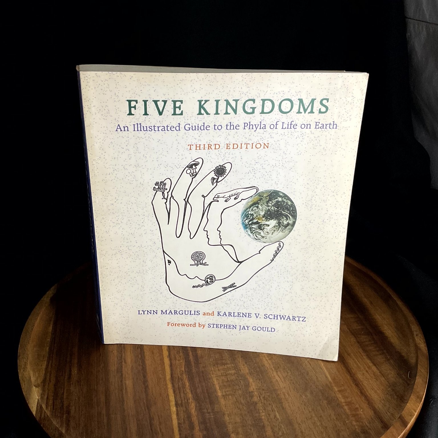 FIVE KINGDOMS Margulis Schwartz Third Edition 1998 Illustrated Biology Gould