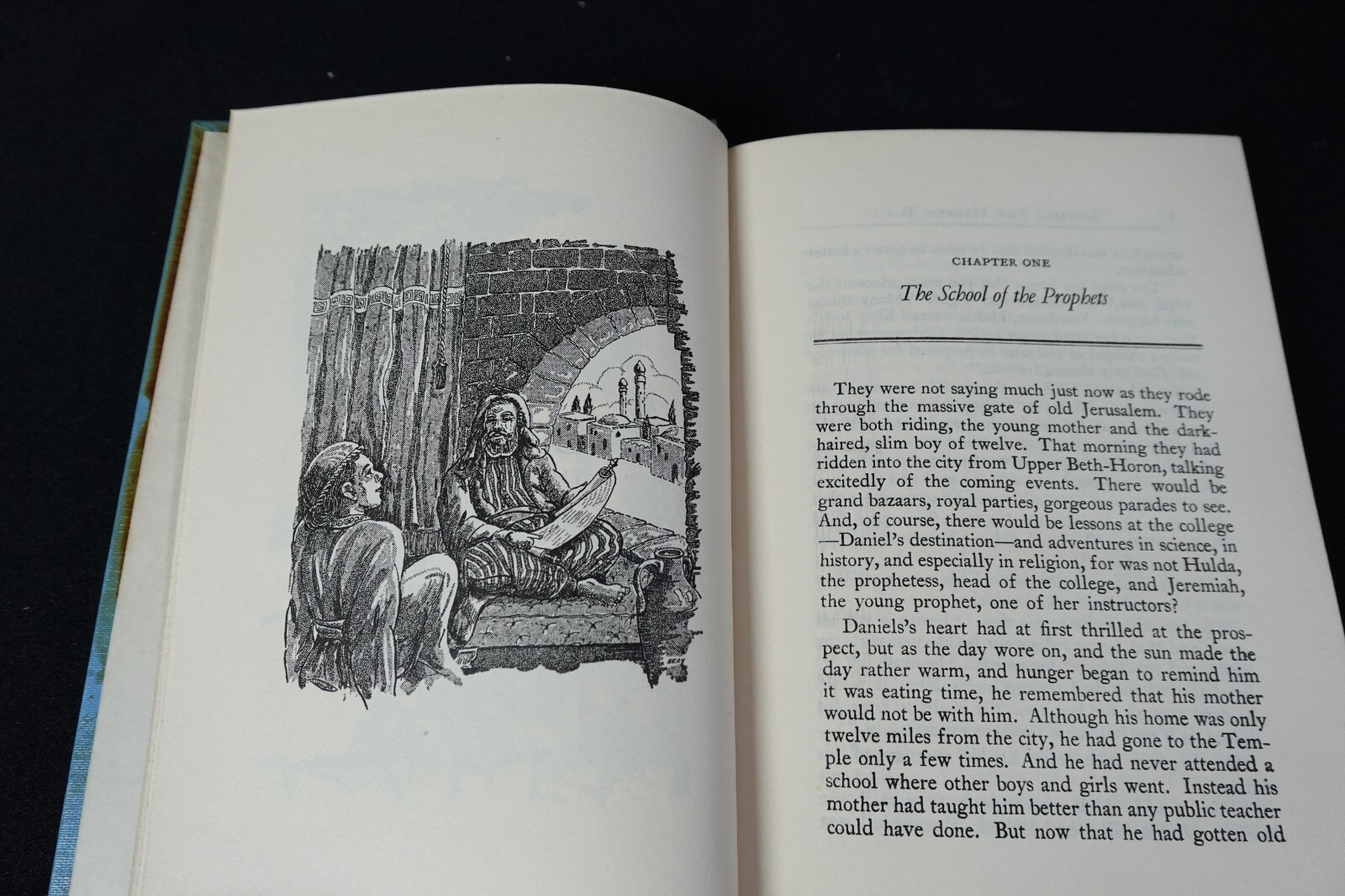 1945 Book ‚Daniel The Hebrew Boy‘ By Emerson Hartman HCDJ 1st Edition