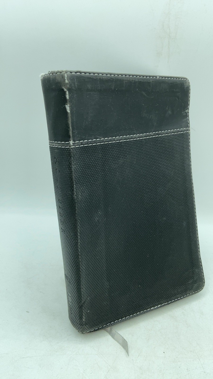 Holy Bible Hardcover NIV Thinline Reference Bible 2005