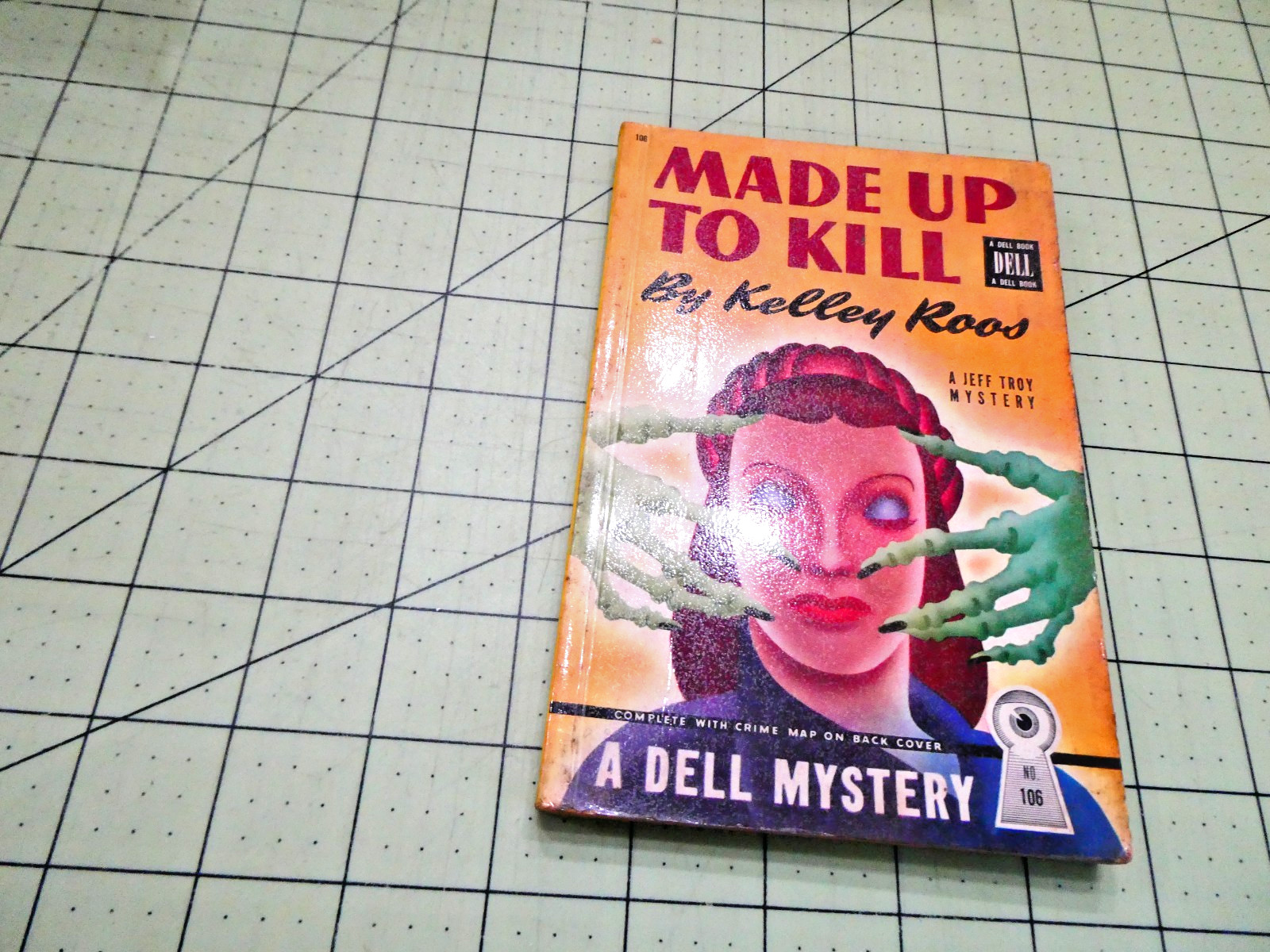 Made Up to Kill Kelley Roos Vintage Mystery Paperback Dell Book Mapback no. 106