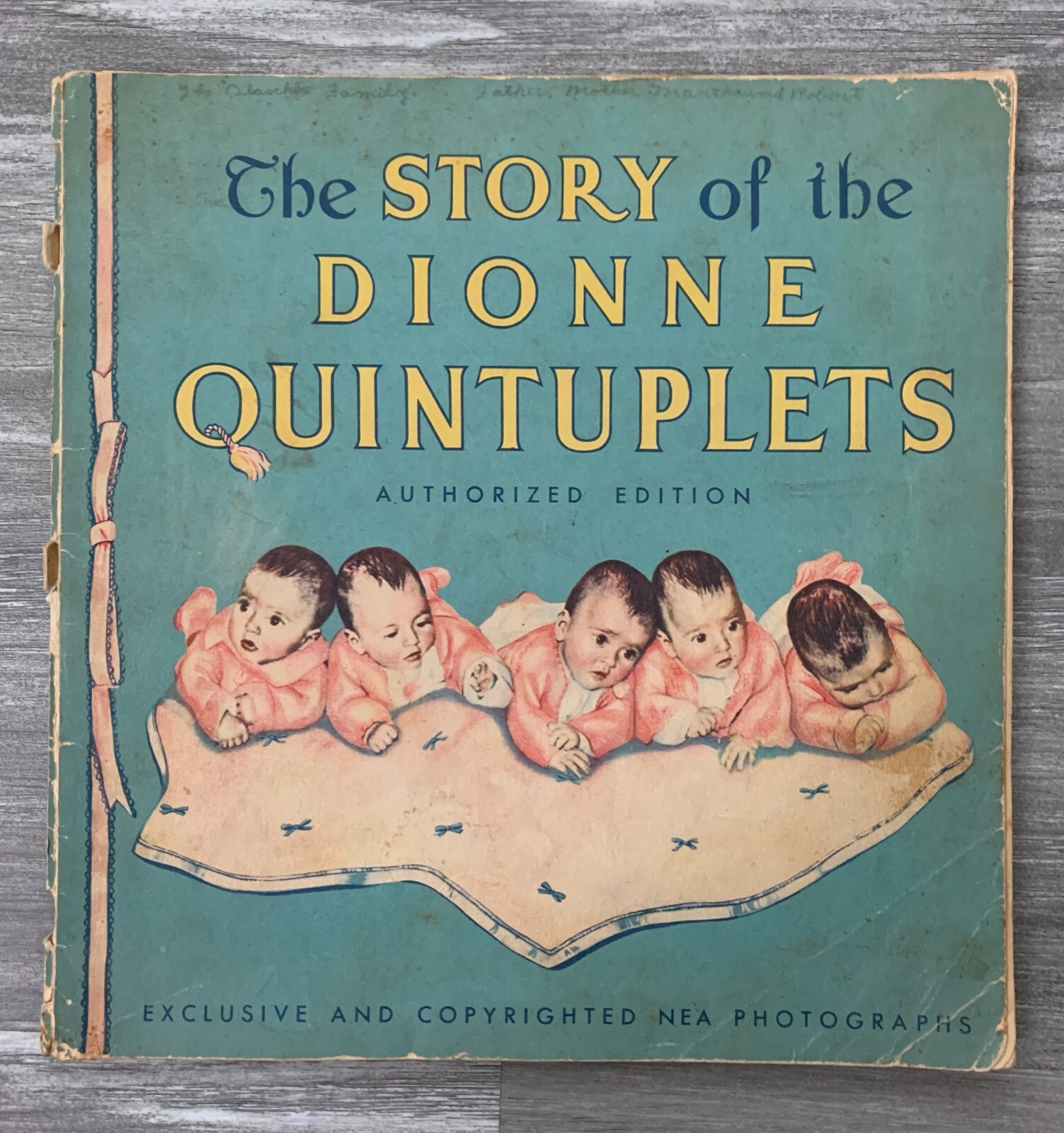 1935 STORY OF THE DIONNE QUINTUPLETS Whitman #937 Exclusive NEA Photographs