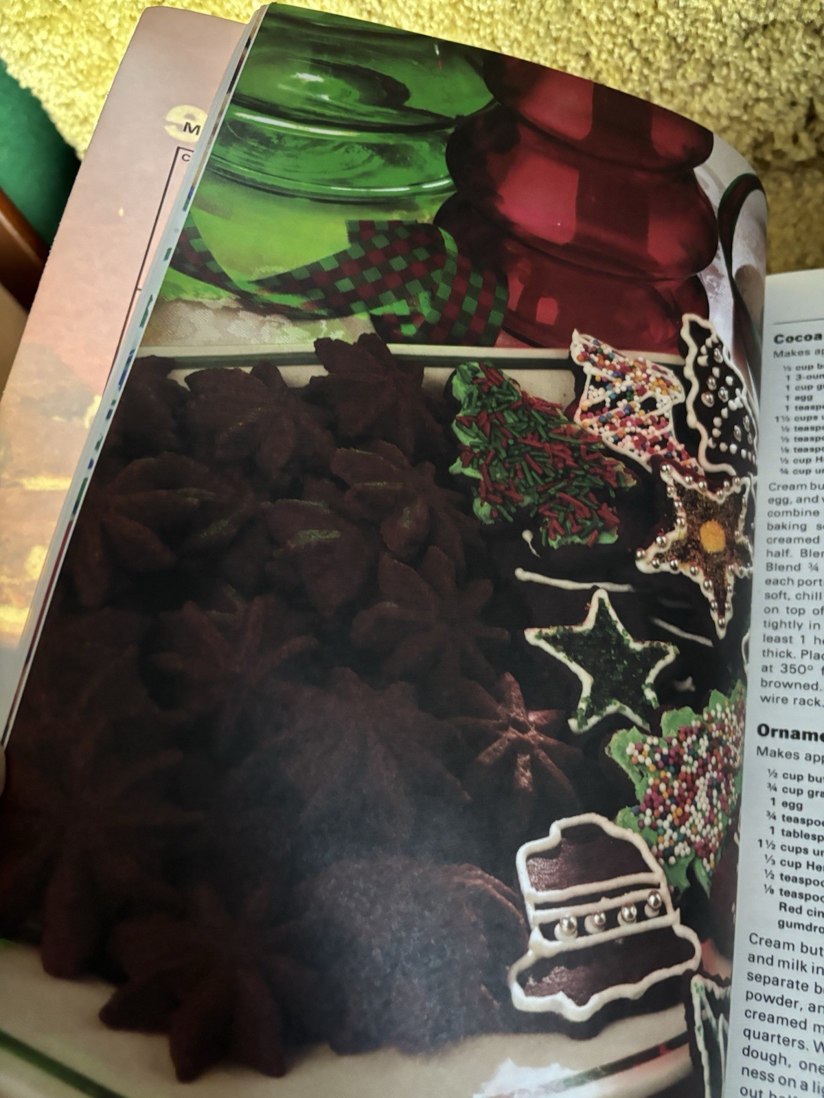 Vintage Ideals Hersheys Chocolate & Cocoa Softcover Cookbook 1983