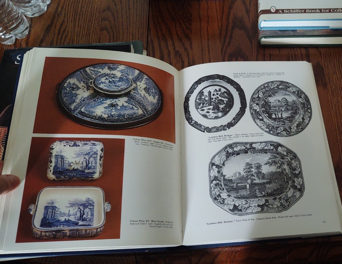 Dictionary Blue and White Printed Pottery 1780-1880, A.W. Coysh