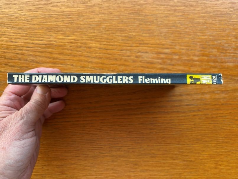 Ian Fleming The Diamond Smugglers 1st Canadian ed 6th printing # G328 Near Fine