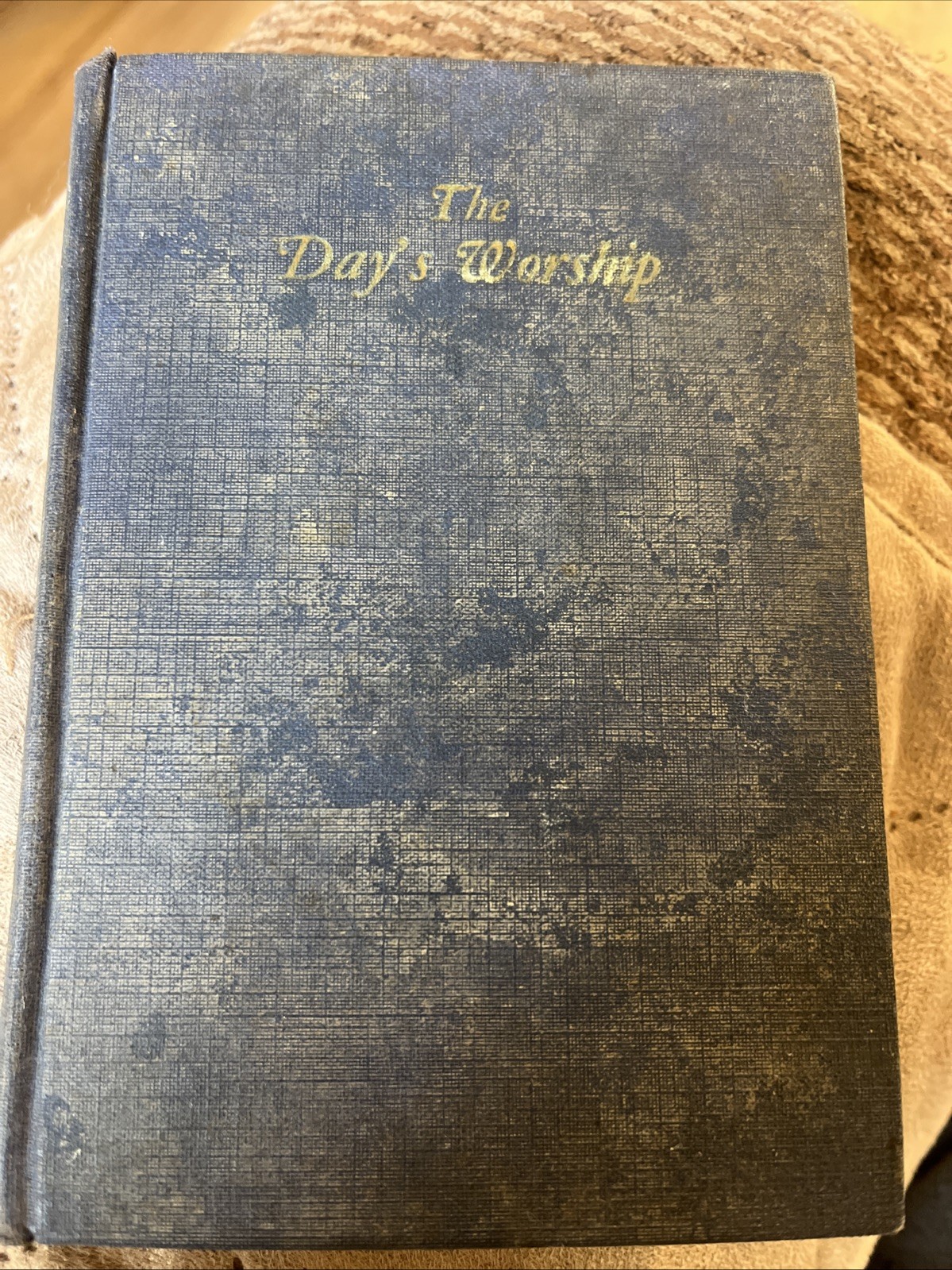 Charles Foelsch The Day’s Worship Copyright 1933 The United Lutheran Publication