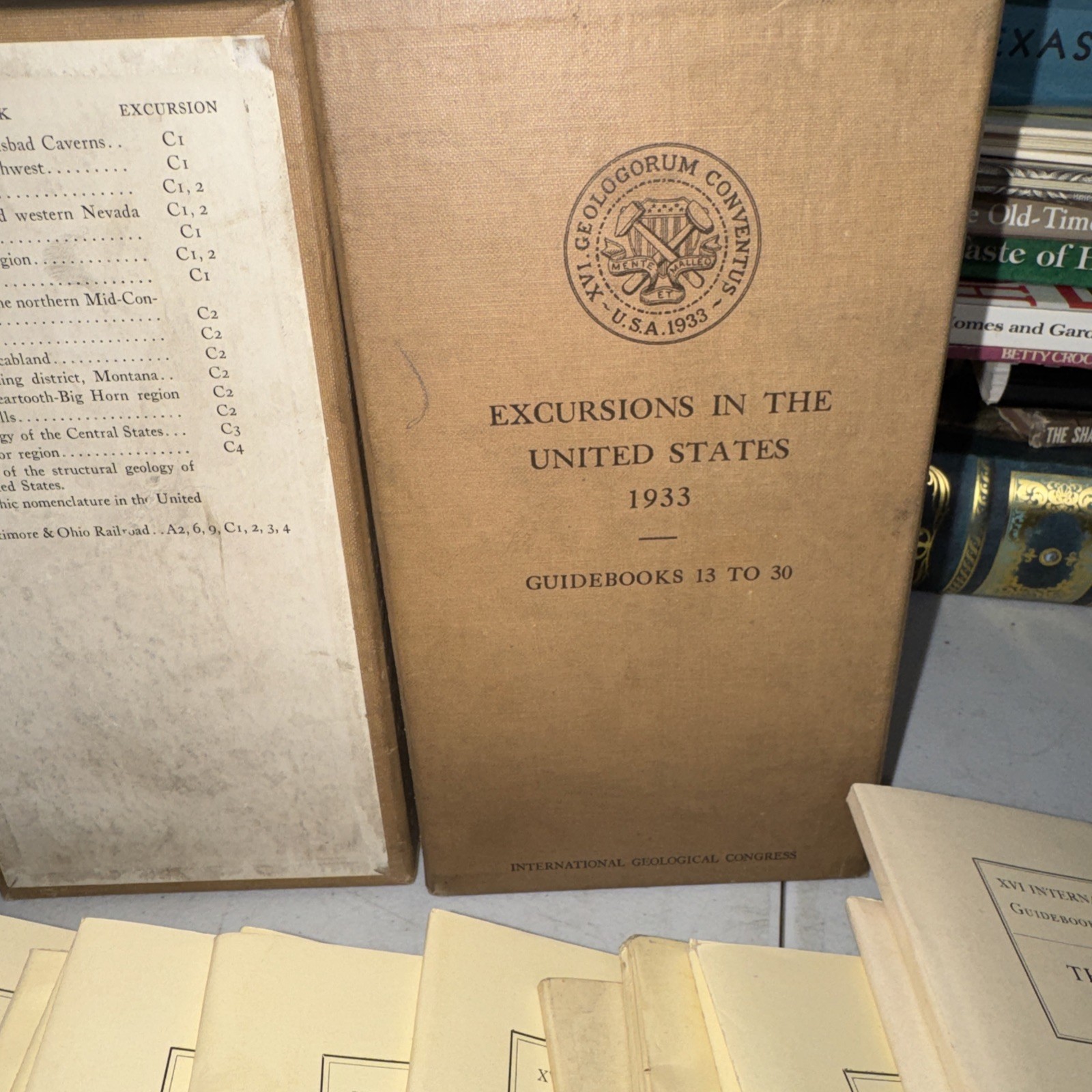 Antique 1933 – Excursions in the United States Guidebooks 13 to 30) Boxed