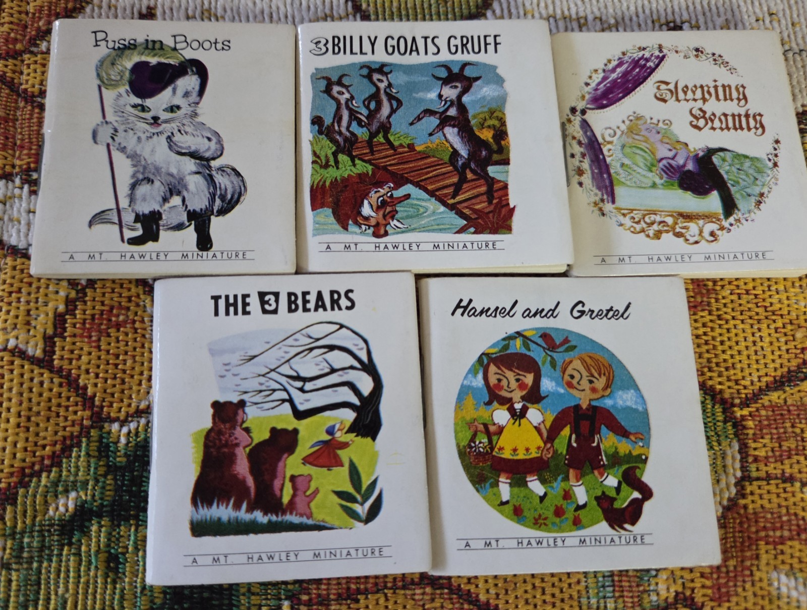 Vintage Mt Hawley Miniature Books, Lot of 5 1966 printing-tiny storybooks