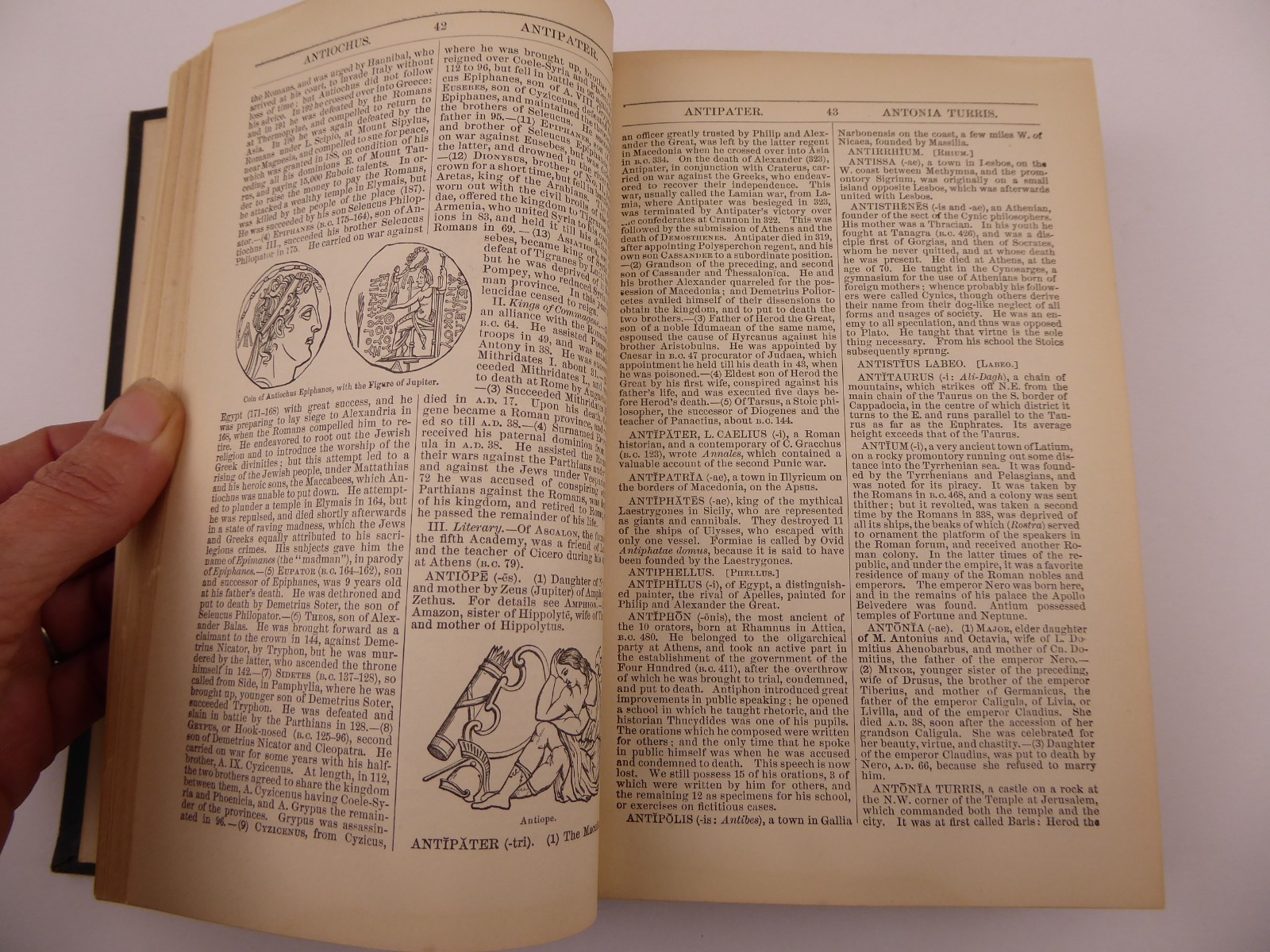 Antique: A Smaller Classical Dictionary By William Smith HB American Book Co.
