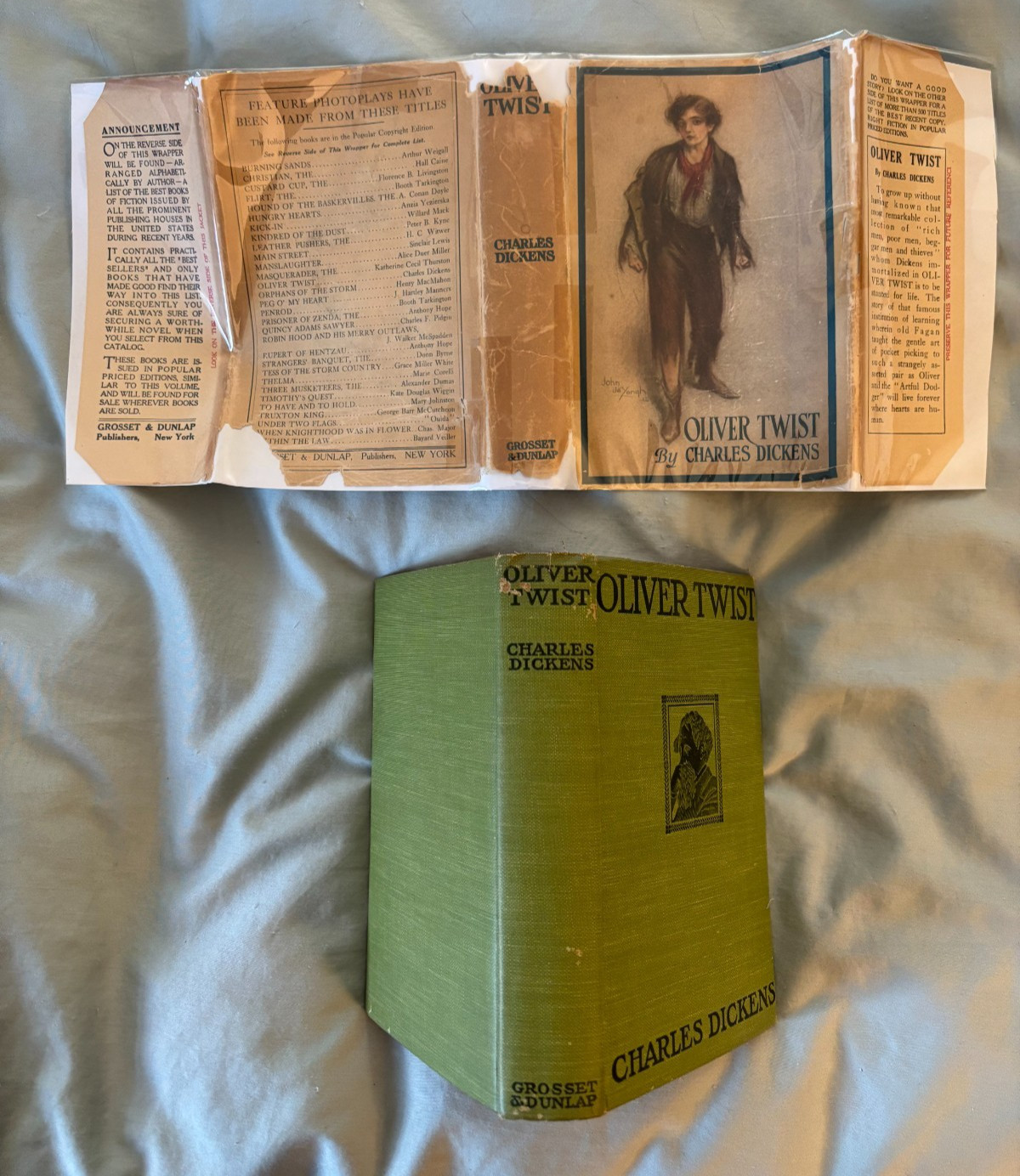 Oliver Twist by Dickens- Grosset movie tie-in DJ c1922 G+ stills from stage play
