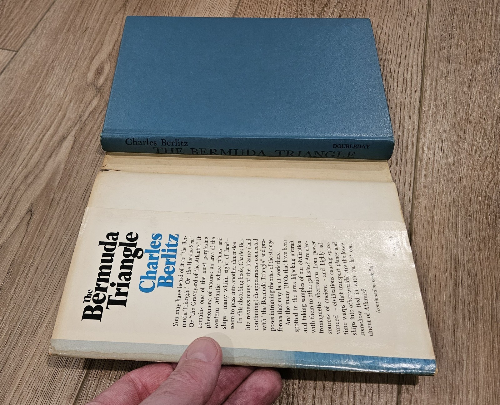 The Bermuda Triangle Charles Berlitz HCDJ 1974 Doubleday First Edition