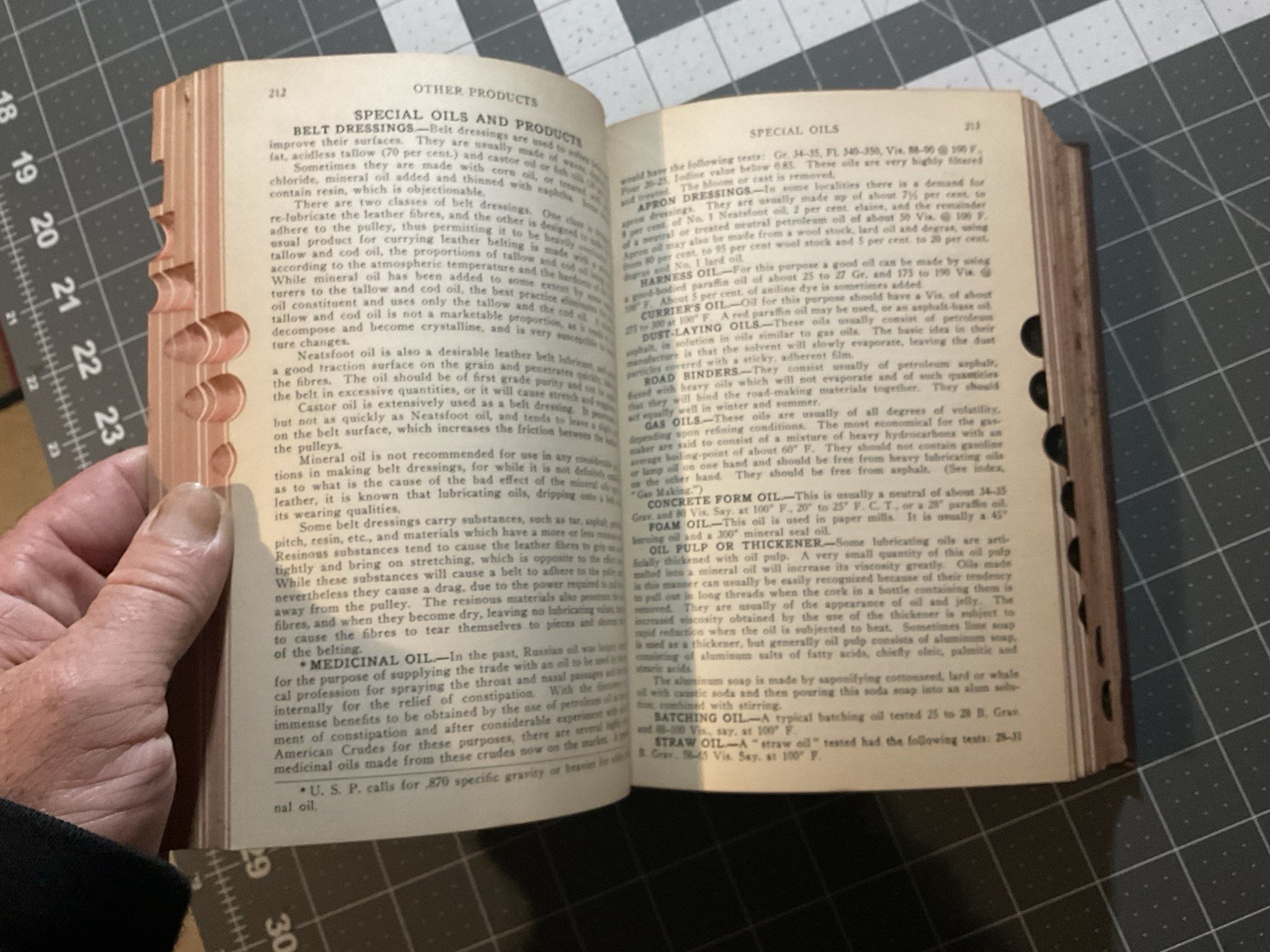 INDUSTRIAL OIL ENGINEERING, Battle 1926, Handbook of Industrial Oil Eng. (B Top)