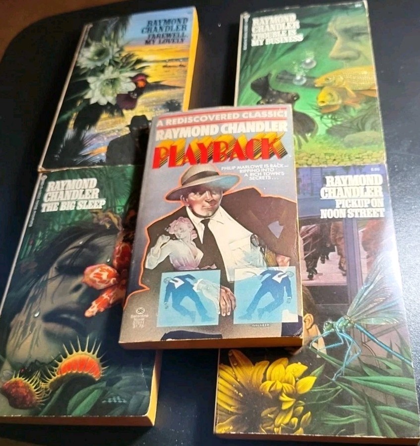 Raymond Chandler Book Lot of 5 Vintage Crime Novel Paperbacks 1970s