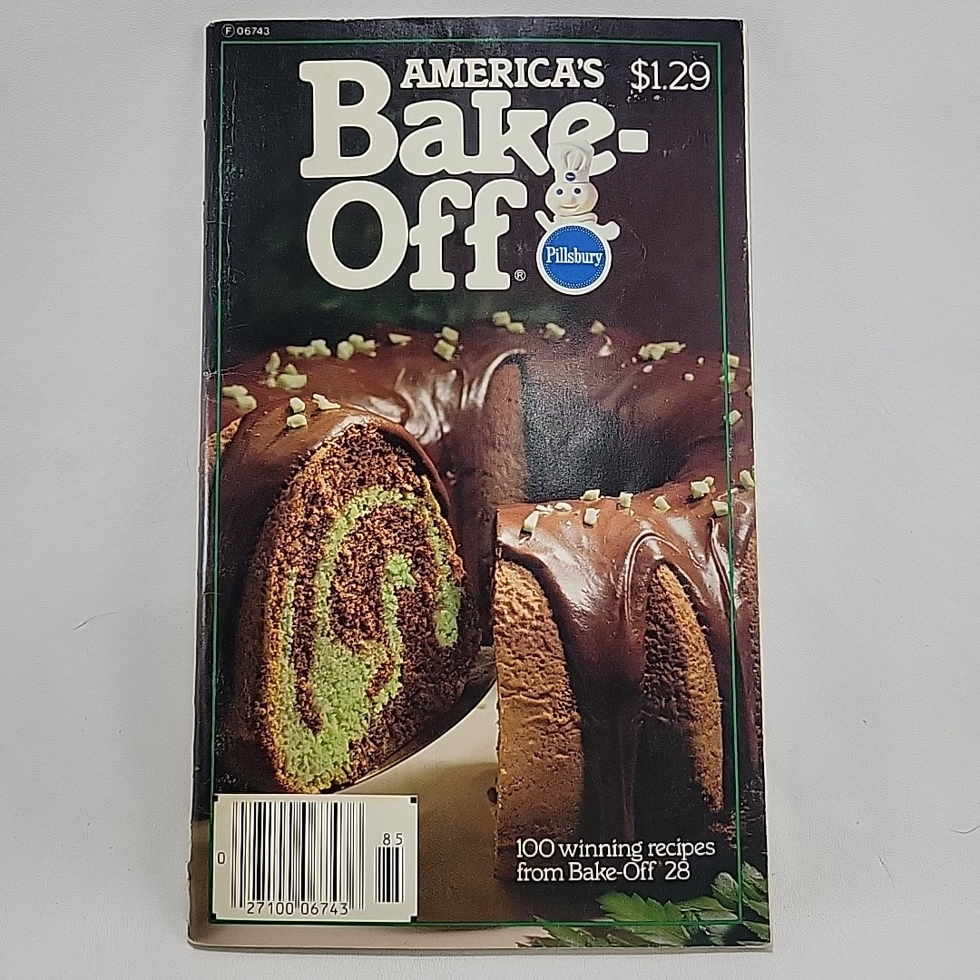 Vintage 1978 Pillsbury America’s 28th Bake Off Cookbook 100 Winning Recipes Book