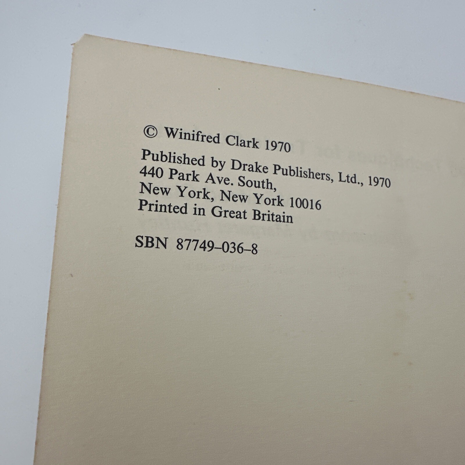 Dressmaking Techniques For Trade Students By Winifred Clark 1970