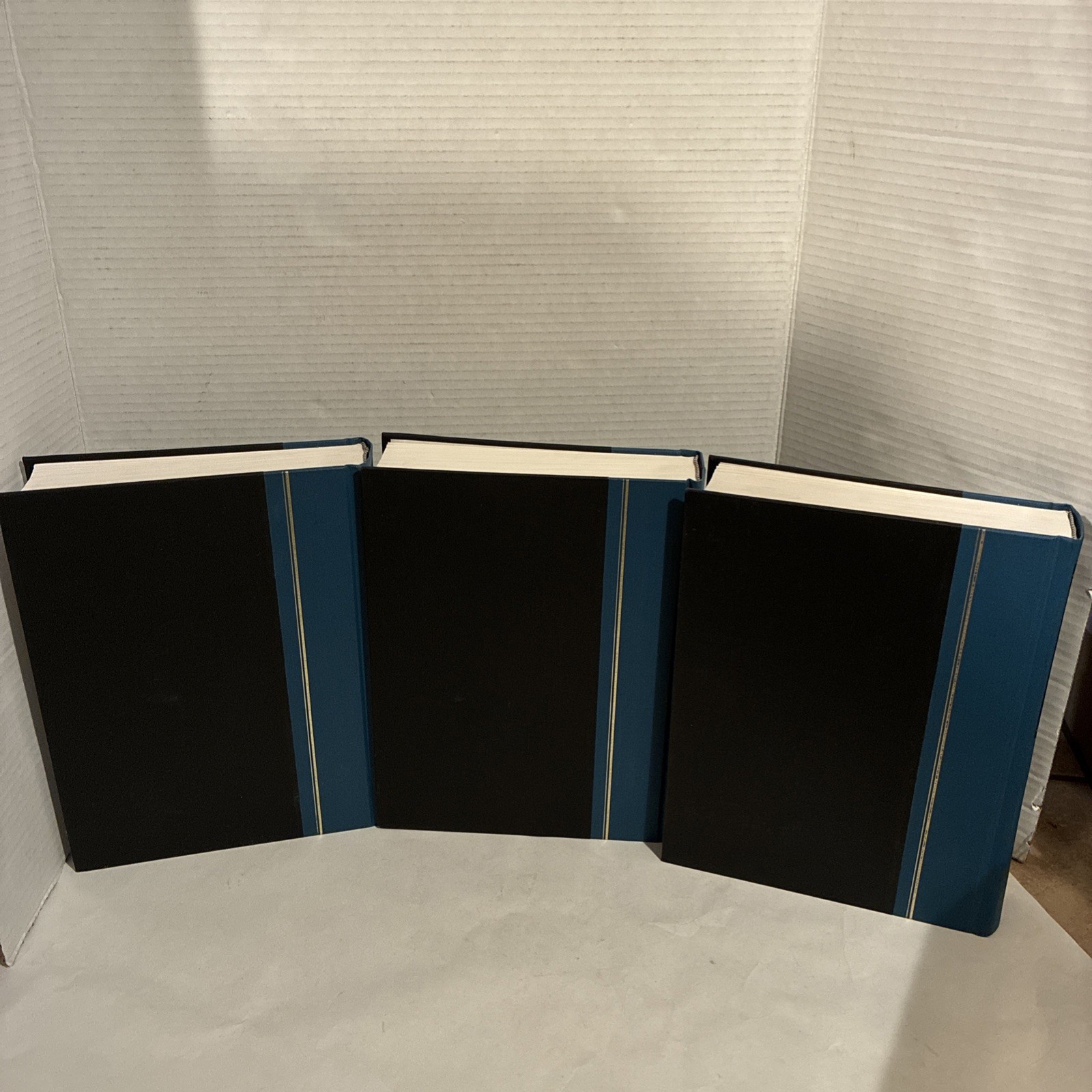 Peter Newman / NEW PALGRAVE DICTIONARY OF MONEY & FINANCE Three Volumes 1st