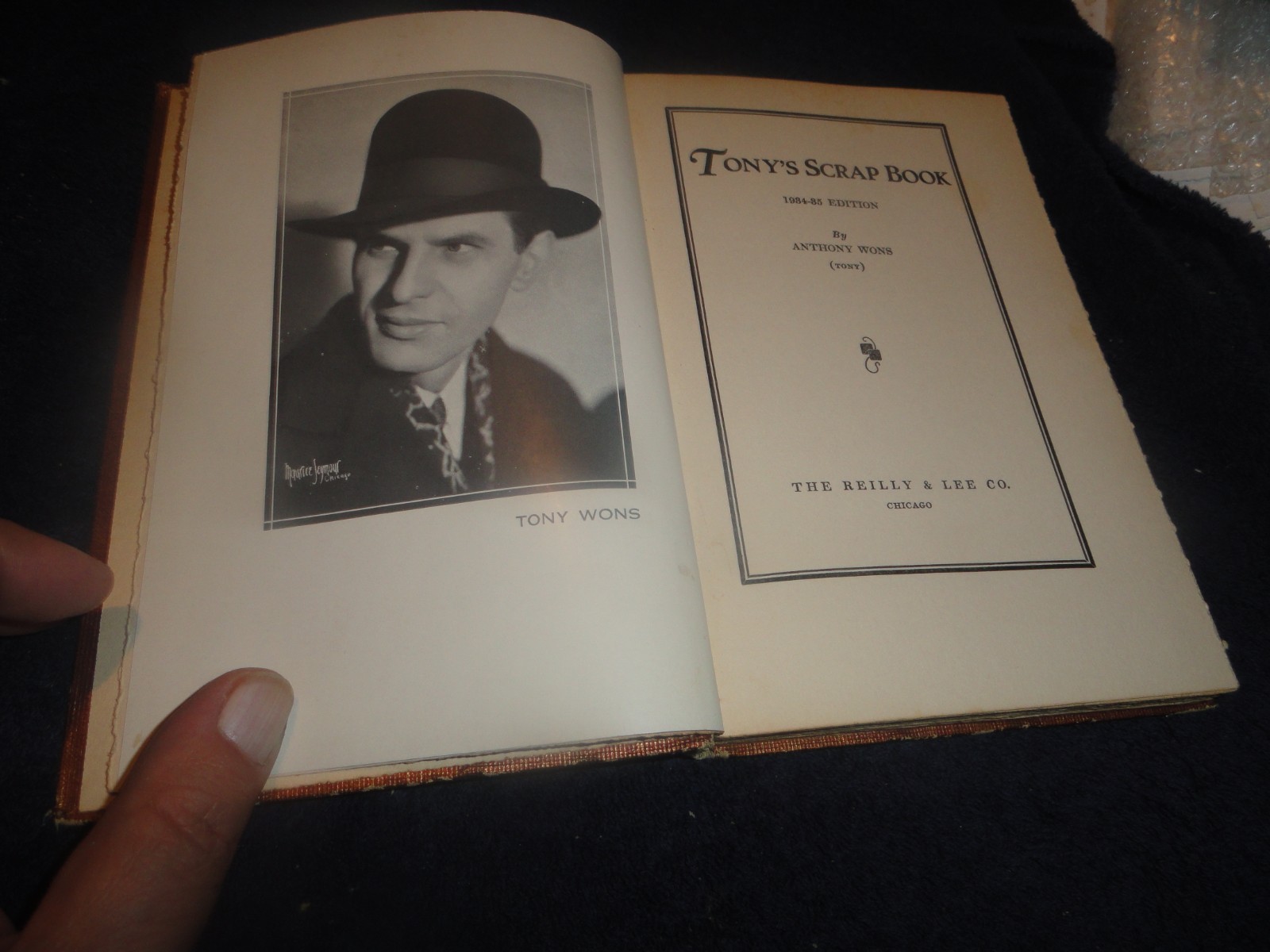 1934 ANTHONY WONS TONYS SCRAP BOOK HC BOOK POETRY COMPILATION