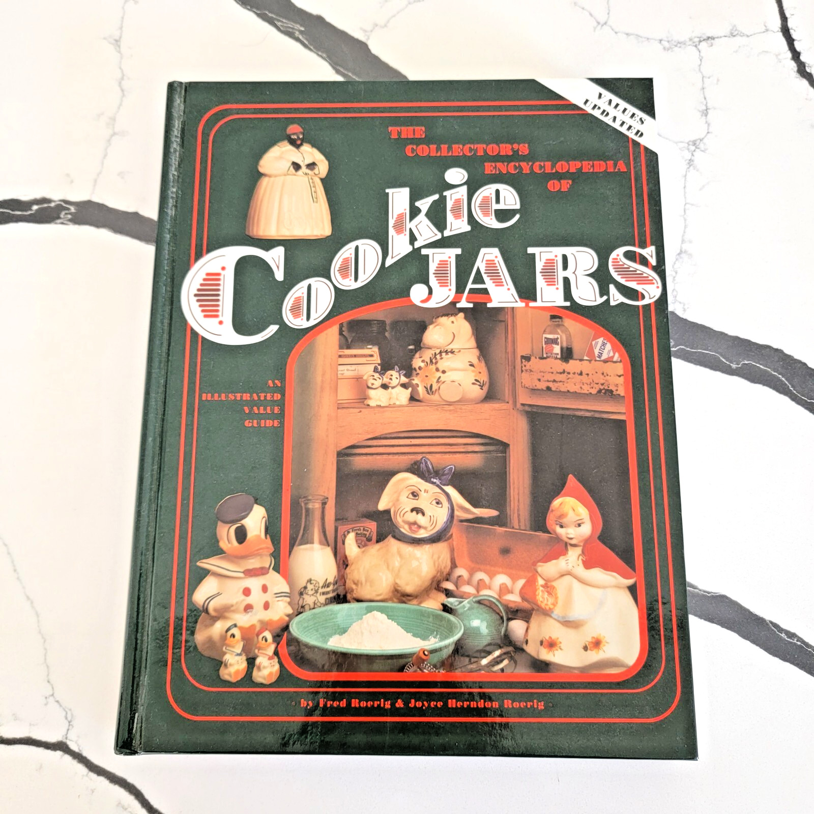 The Collectors Encyclopedia of Cookie Jars A Pictorial Reference & Price Guide