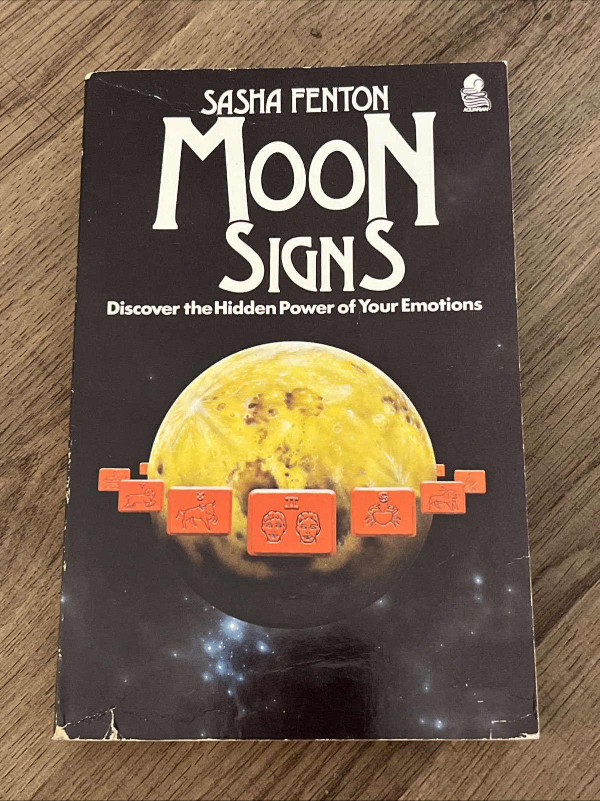 Moon Signs Sasha Fenton 1987 Aquarian Press Paperback Astrology Power Emotions