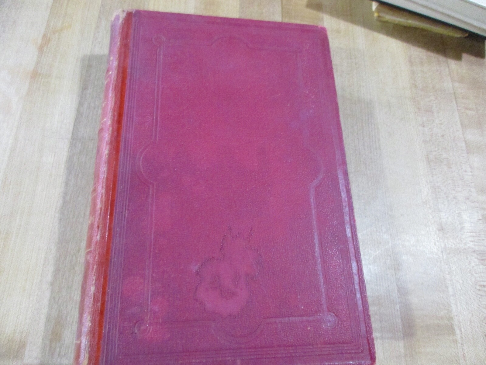 1914 Nouveau Dictionnaire Anglais-Francais hardcover. (b)