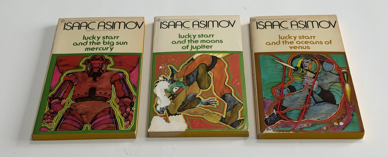 LOT VTG SCI-FI PAPERBACK BOOKS Isaac Asimov Lucky Starr Science Fiction Series