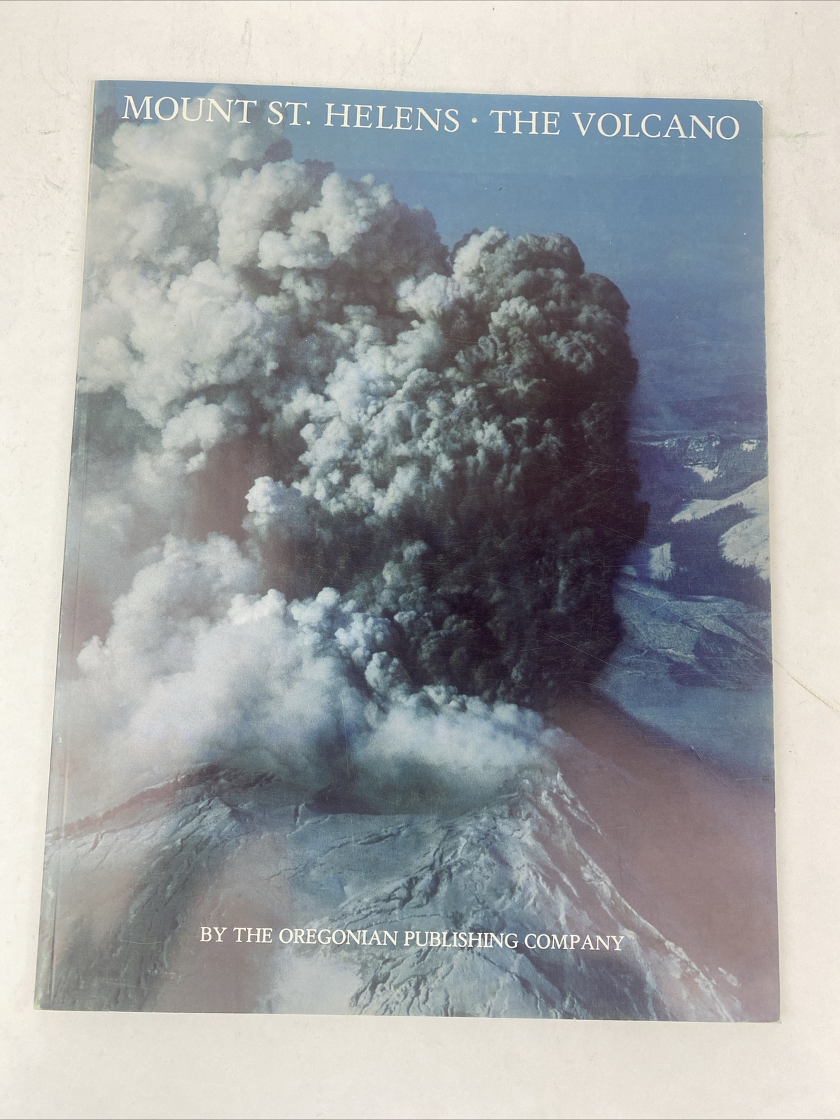 Mount St. Helens – The Volcano by The Oregonian Publishing Company (1980).