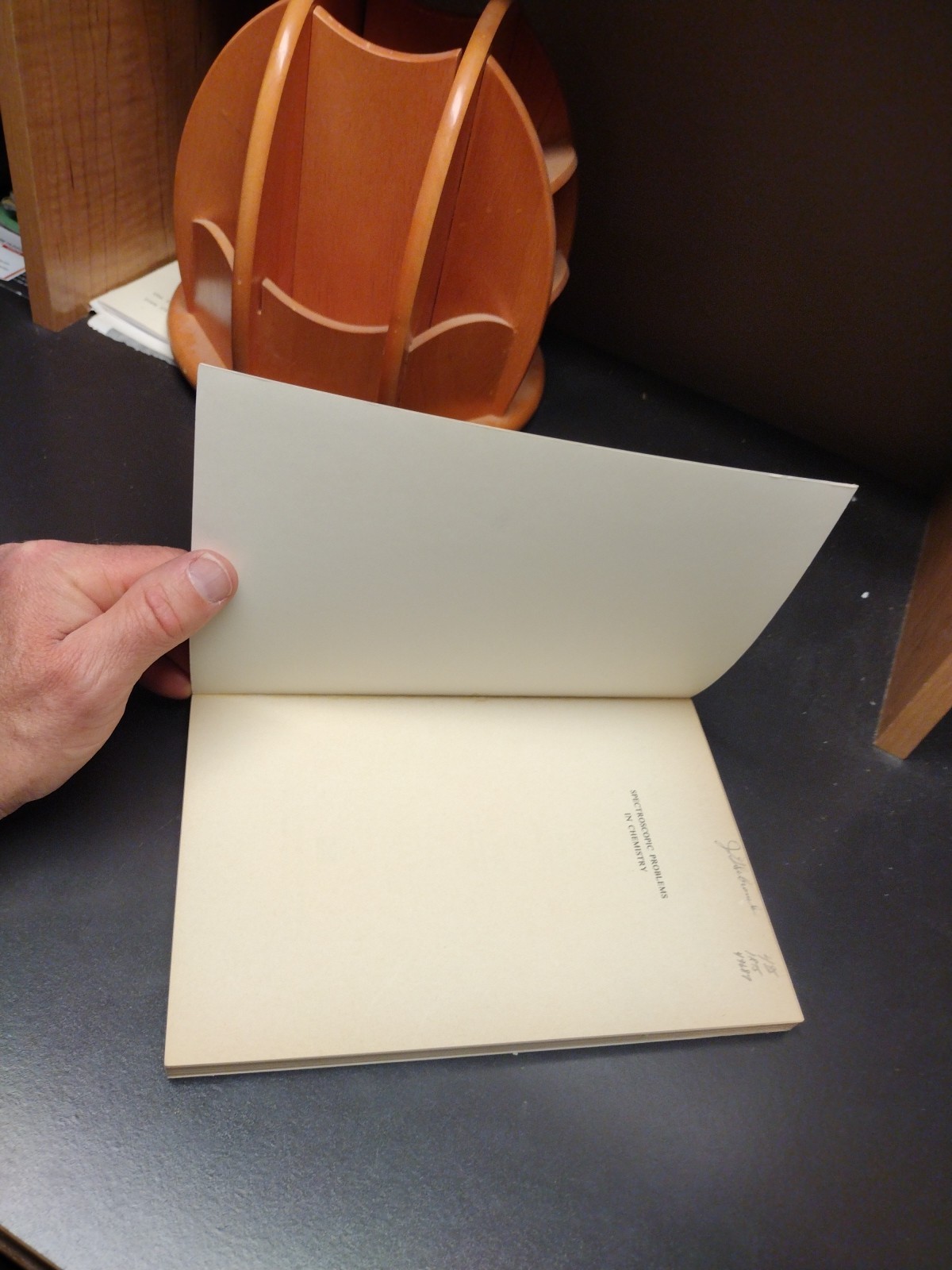 Spectroscopic Problems in Chemistry B.J. Brisdon D.W. Brown 1973 Van Nostrand