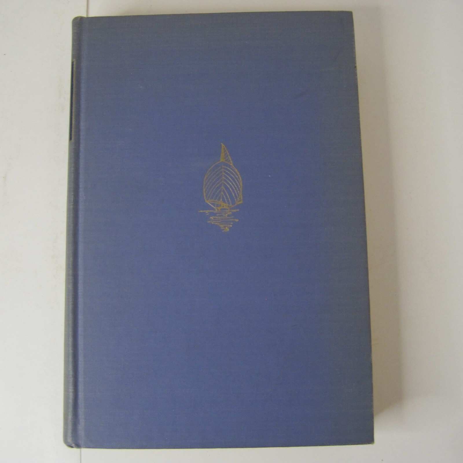 Race Your Boat Right by Arthur Knapp, Jr. – Hardcover 1952 – D. Van Nostrand Co.