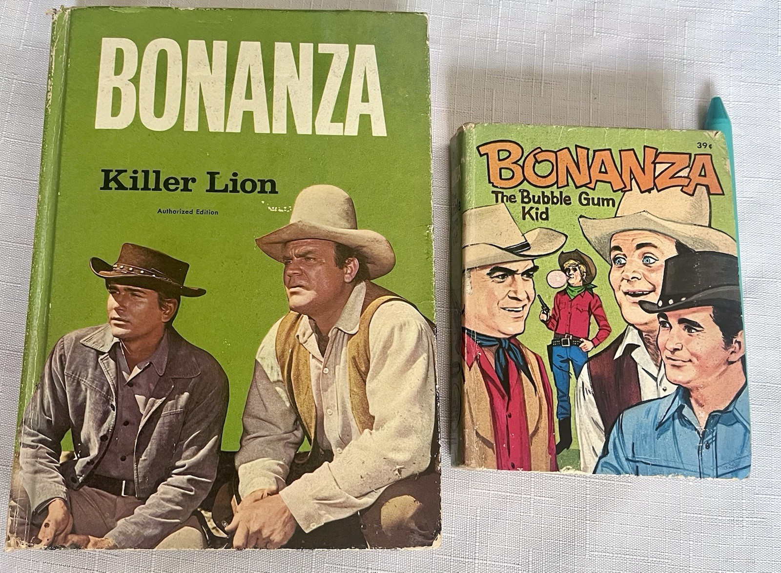 Set 2 Vintage 1967 Bonanza Books Killer Lion The Bubble Gum Kid Mini Good Cond.