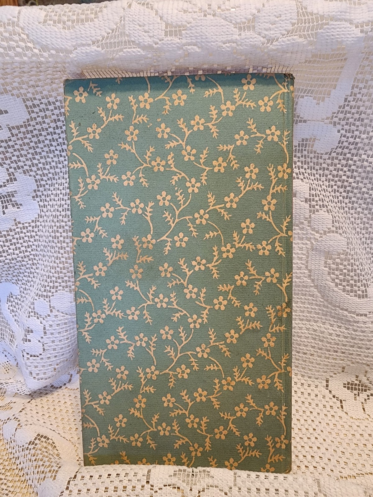 Love Poems A Garland 1940s or 50s Peter Pauper Press Hardcover