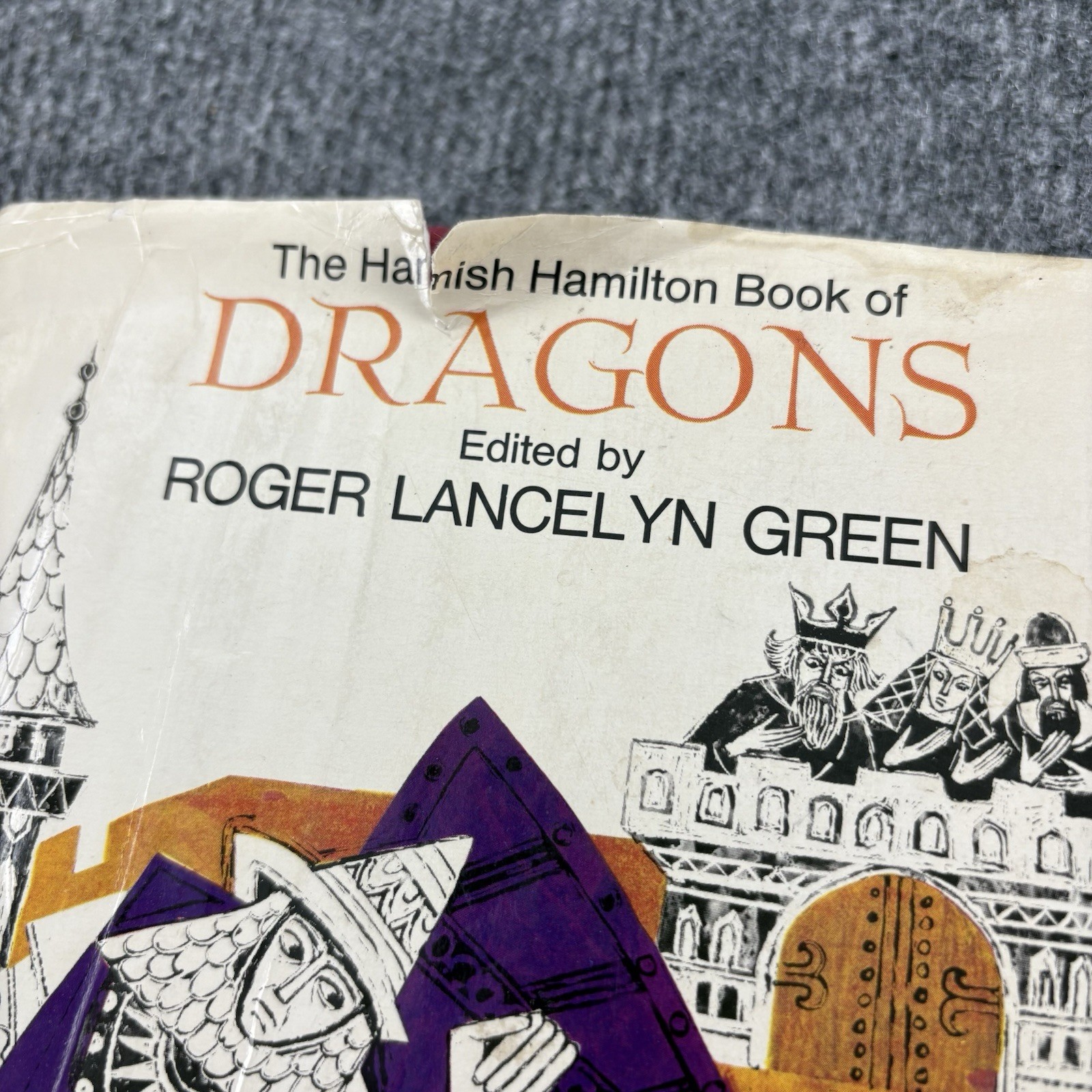 The Hamish Hamilton Book of Dragons Roger Lancelyn Green 1st Edition 1970 HBDJ