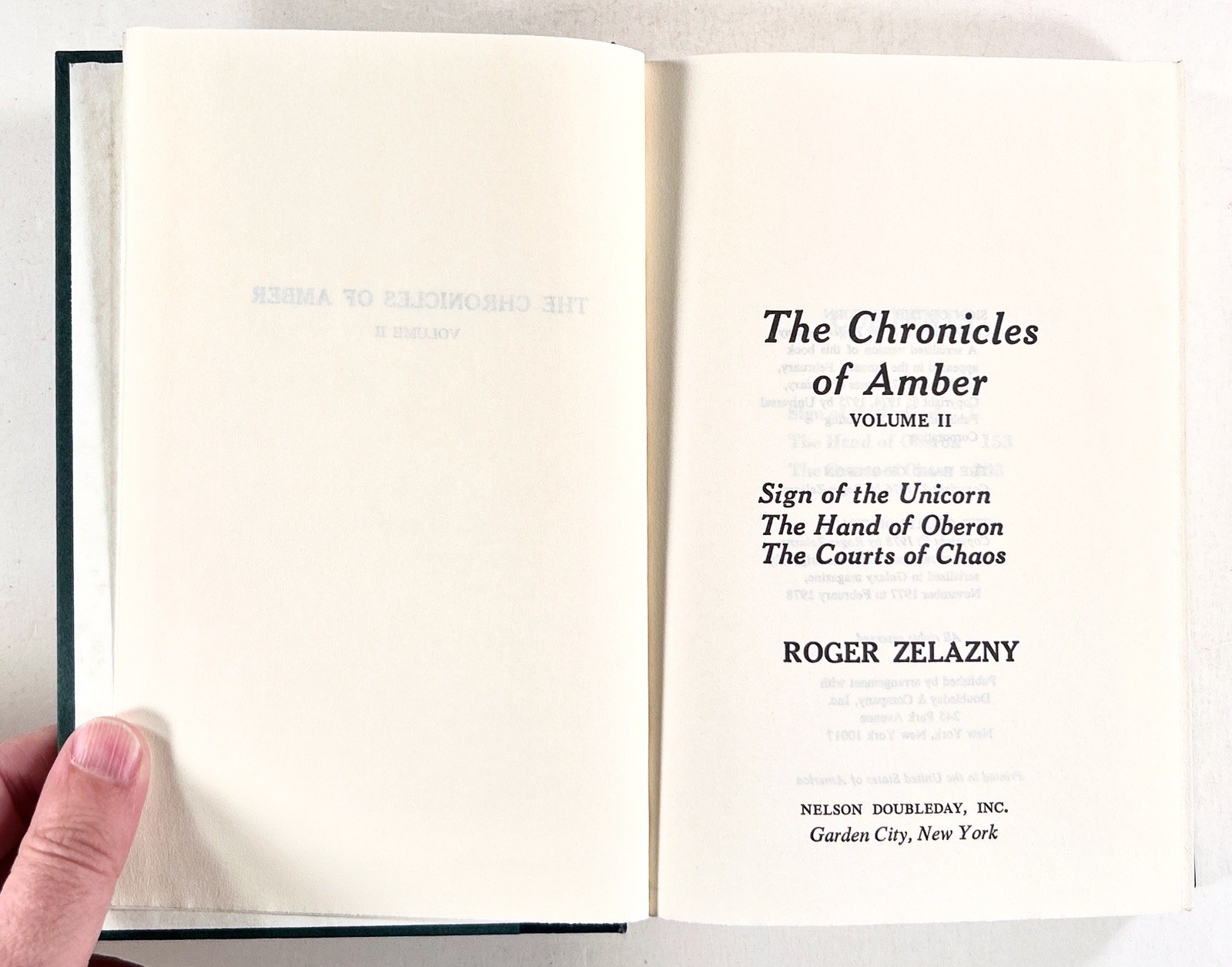 1970s Zelazny CHRONICLES OF AMBER VOL. 2 three novels in one MODERN FANTASY BCE