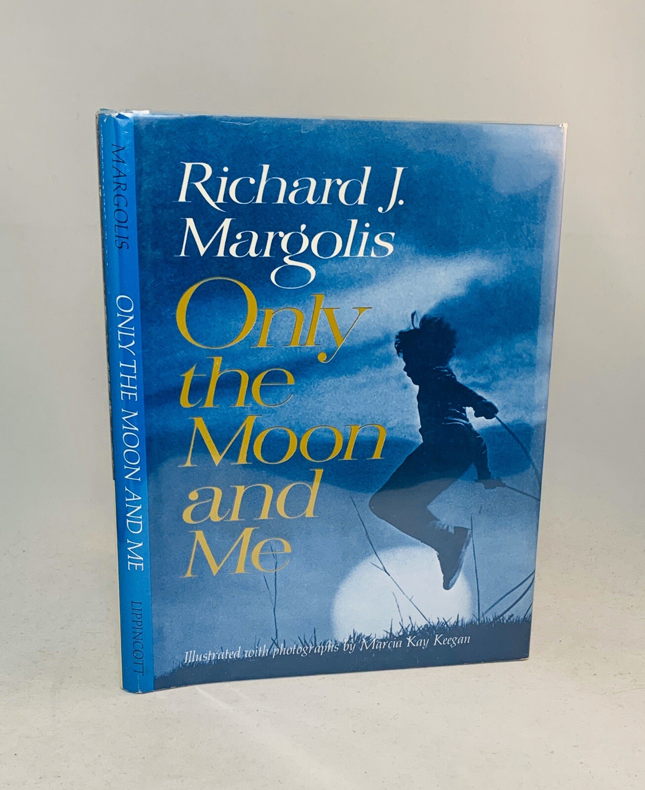Only The Moon And Me-Richard J. Margolis-SIGNED!!-TRUE First/1st Edition-RARE!!