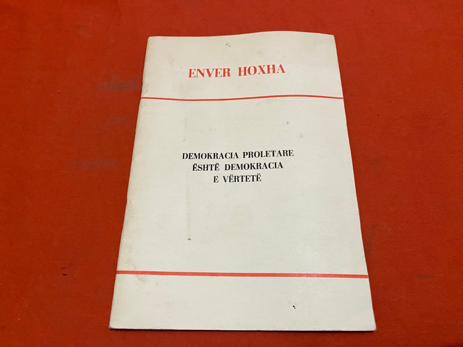 DEMOKRACIA PROLETARE ESHTE DEMOKRACIA E VERTETE ENVER HOXHA VINTAGE ALBANIA BOOK